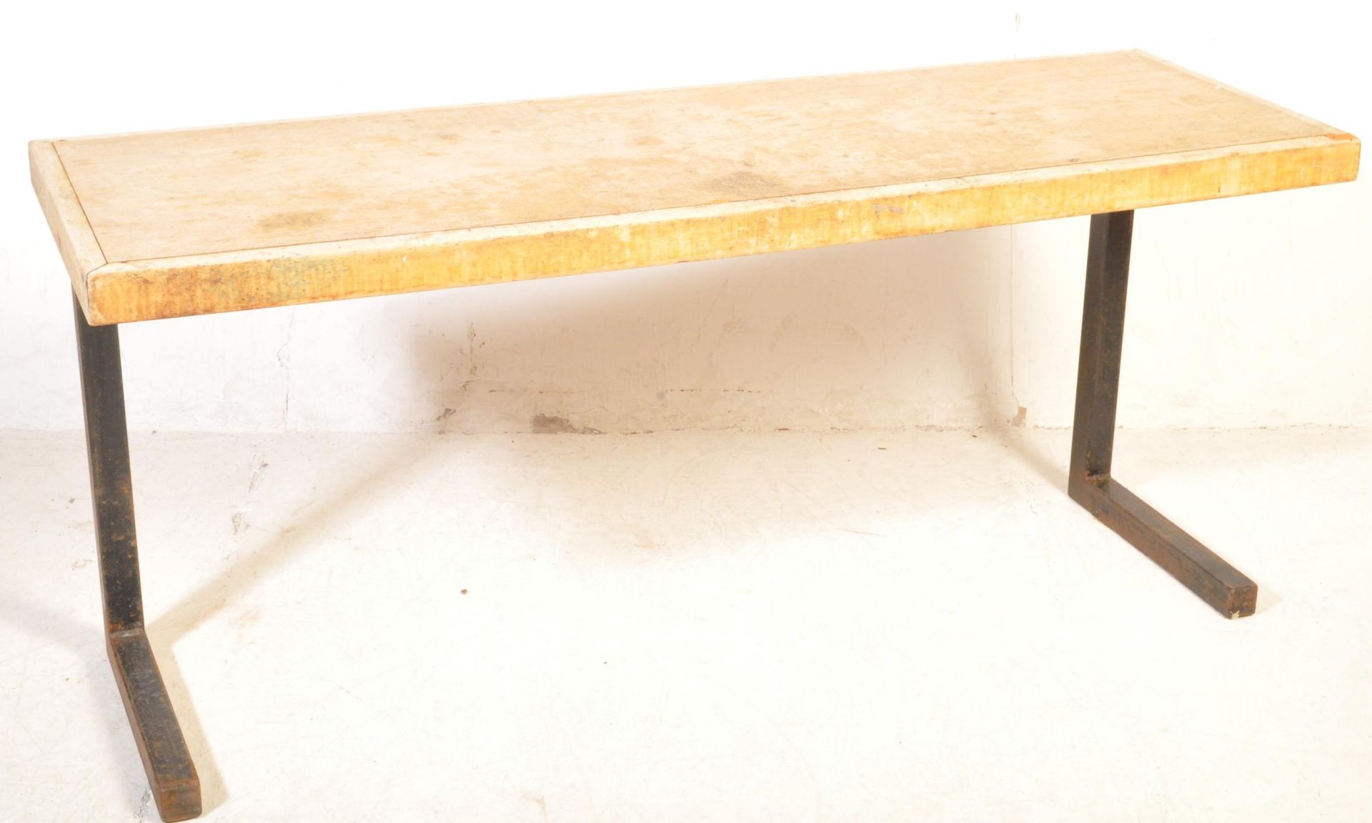 RETRO VINTAGE MID 20TH CENTURY DESK RAISED ON TUBULAR LEGS - Image 2 of 4