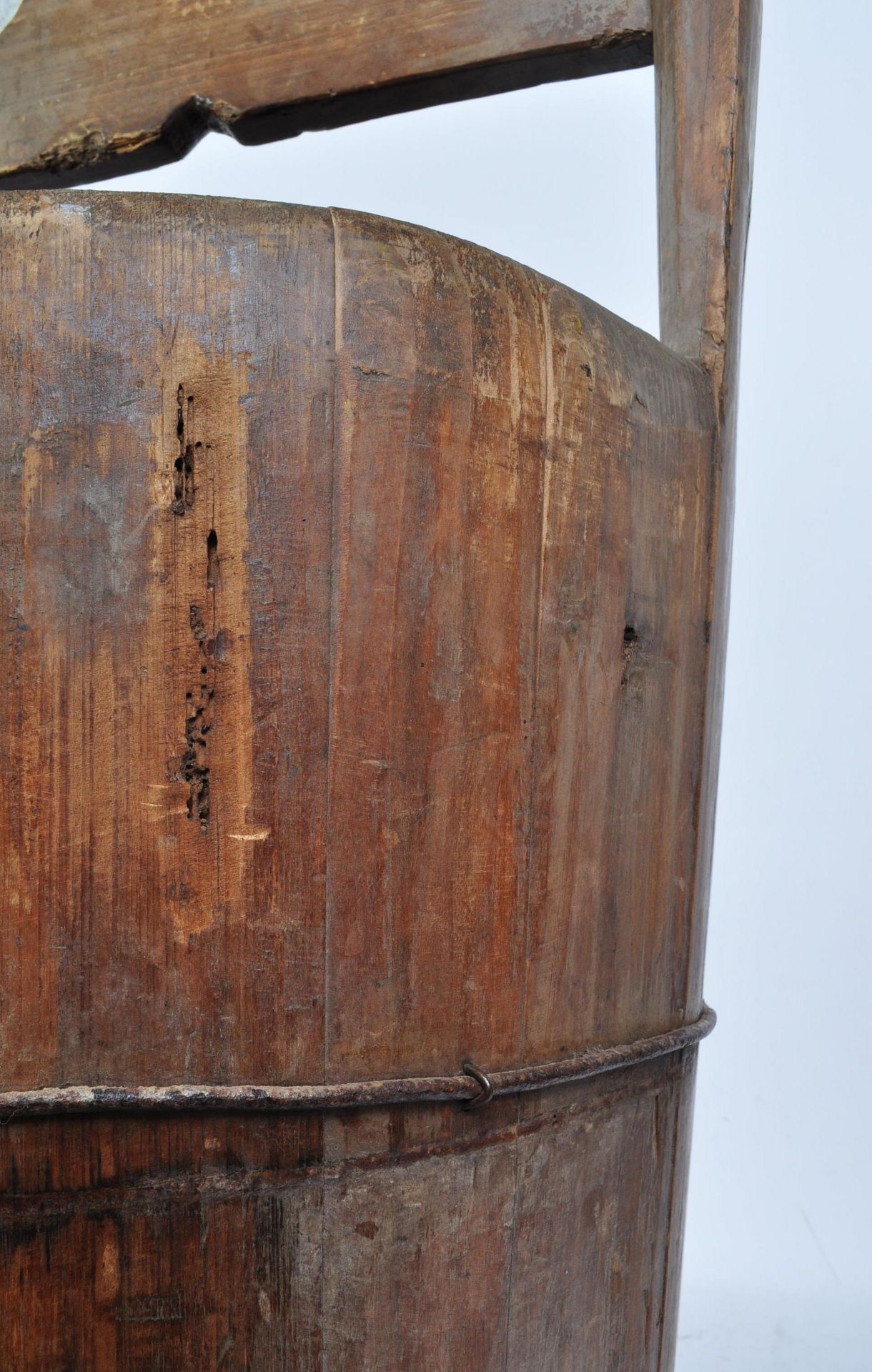 20TH CENTURY CHINESE WOODEN WATER WELL BUCKET - Image 3 of 5