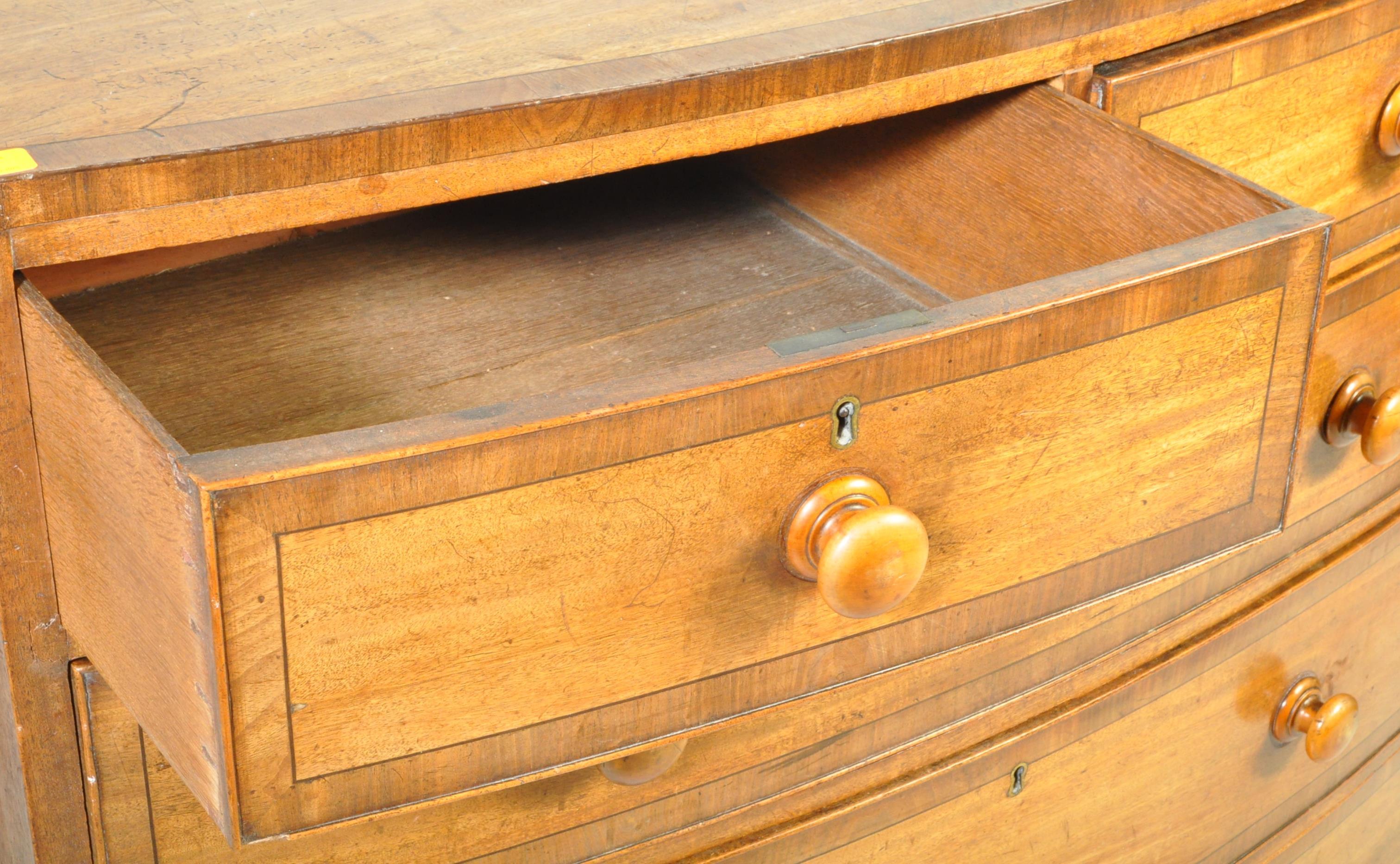 19TH CENTURY VICTORIAN MAHOGANY BOW FRONT CHEST - Image 3 of 5