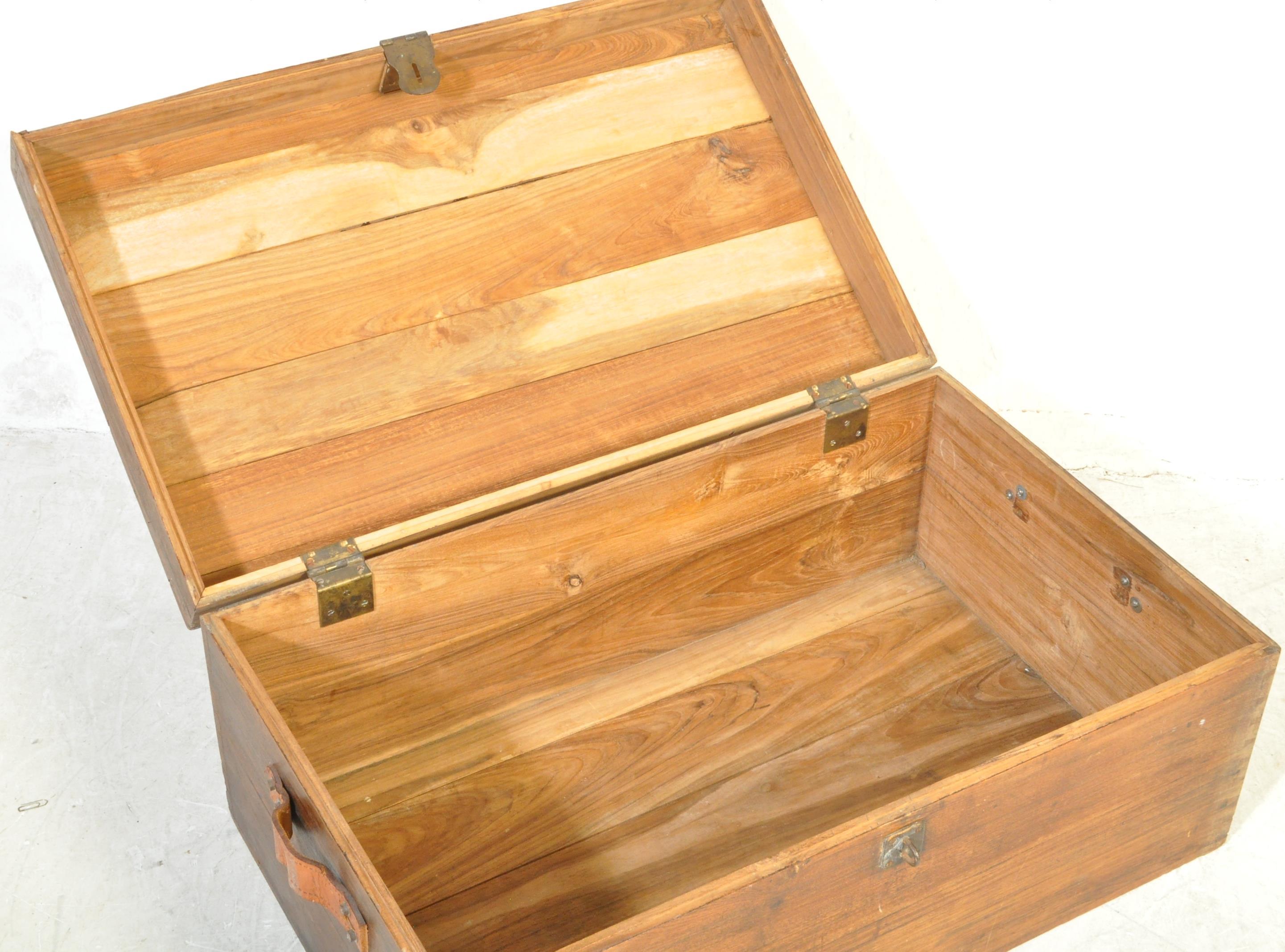EARLY 20TH CENTURY CAMPHOR WOOD TRUNK CHEST - Image 3 of 4