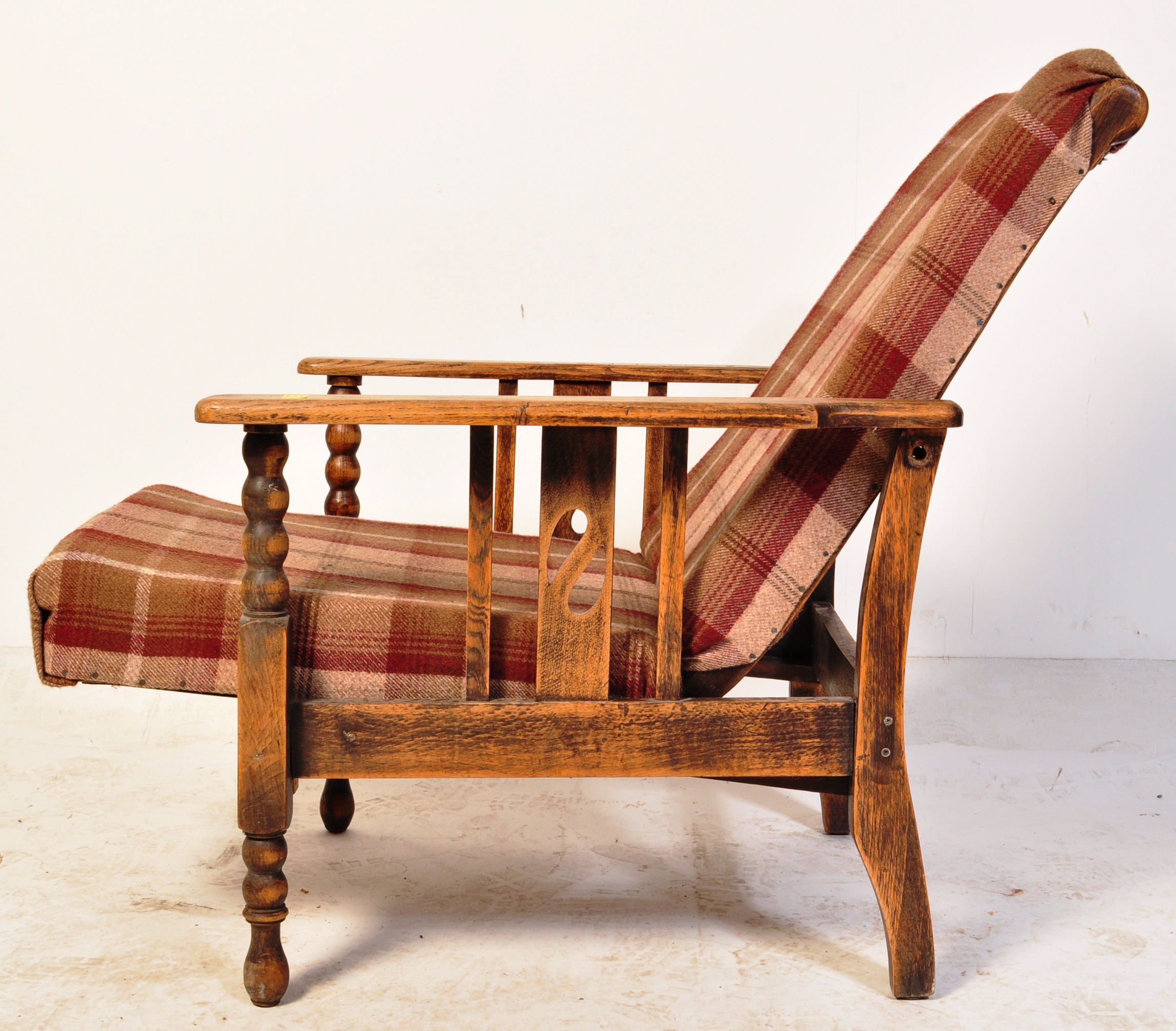 EARLY 20TH CENTURY 1920S OAK FIRESIDE ARMCHAIR - Image 7 of 10