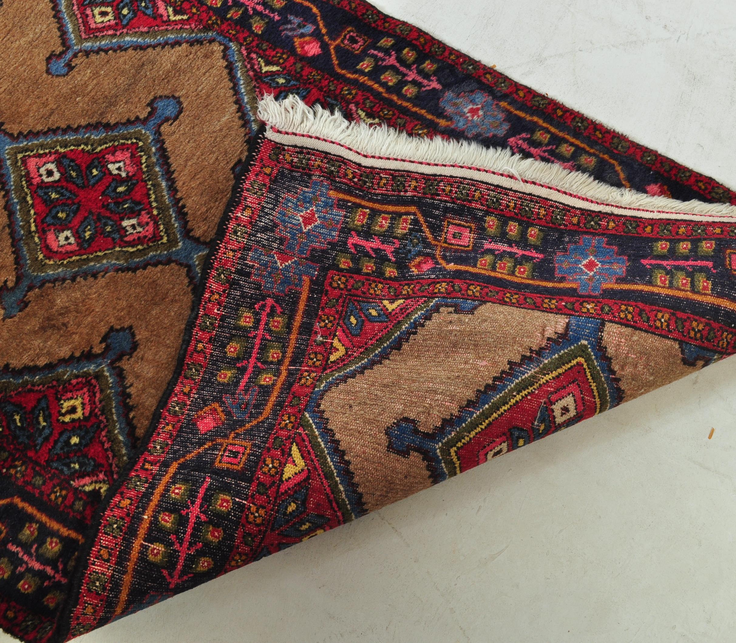 20TH CENTURY PERSIAN ISLAMIC HAMADAN RUG - Image 5 of 5