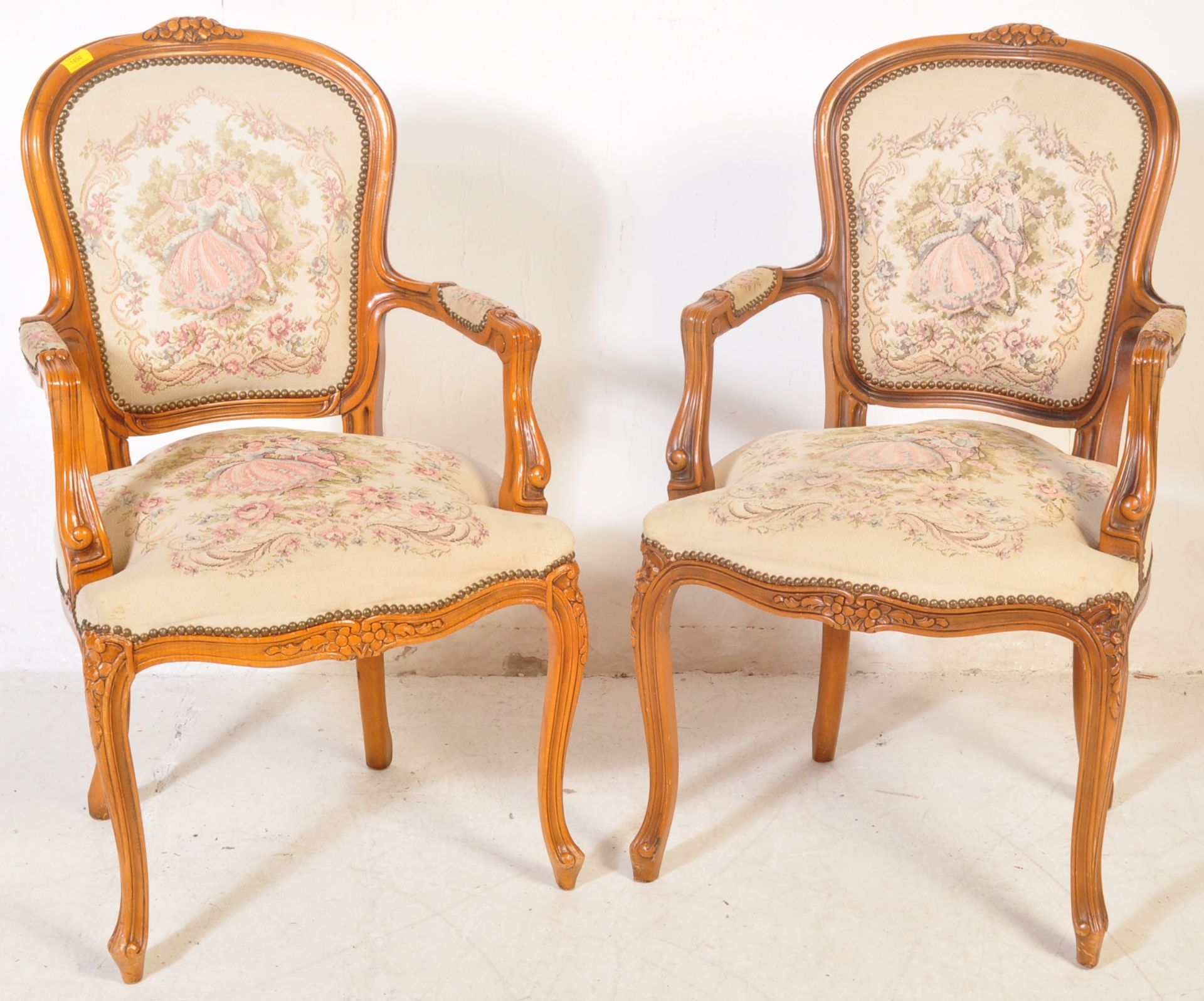 PAIR OF LOUIS XVI STYLE FAUTEILS ARMCHAIRS - Bild 2 aus 6