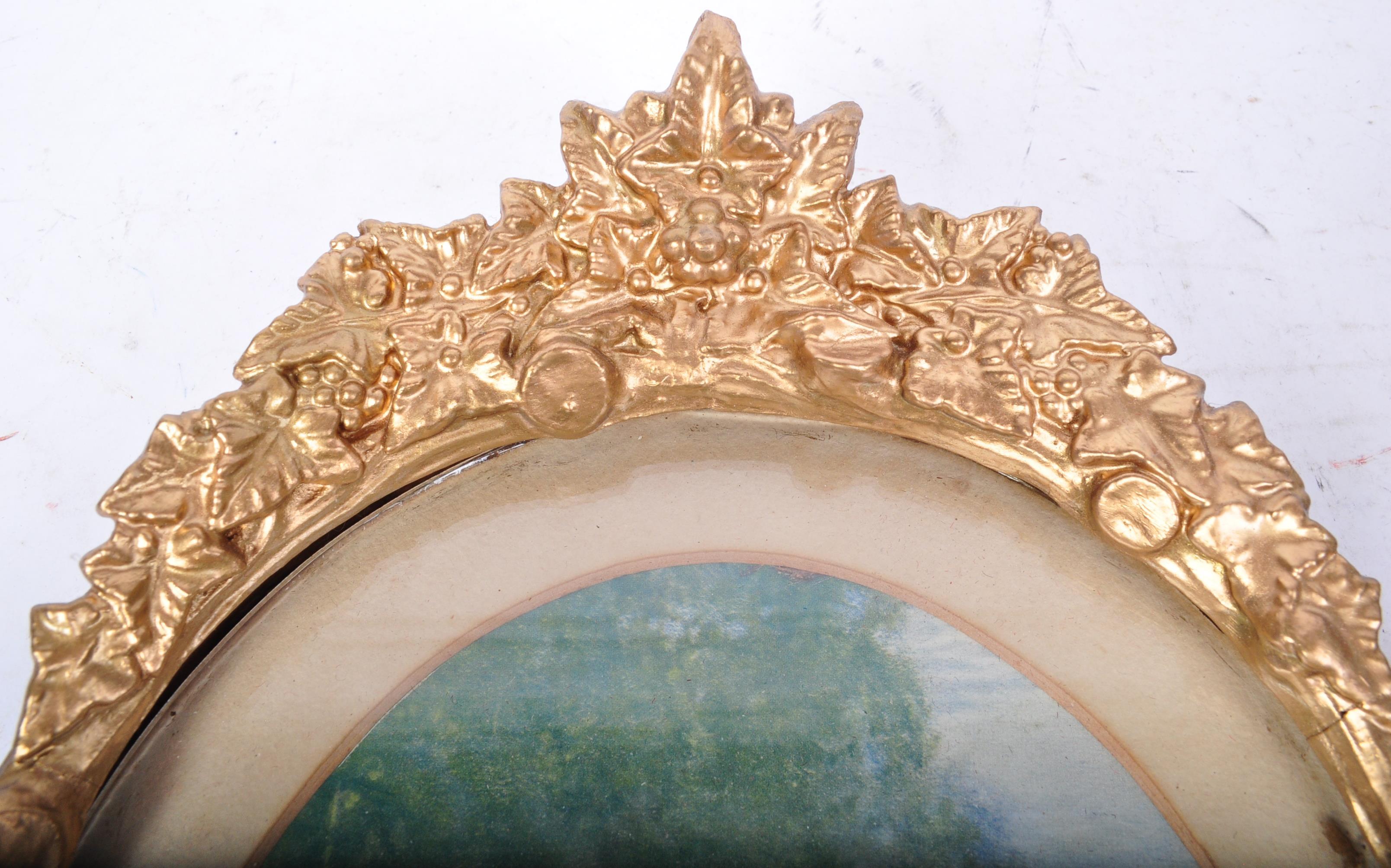 PAIR OF VINTAGE GILT FRAME OVAL PICTURE FRAMES - Image 5 of 6