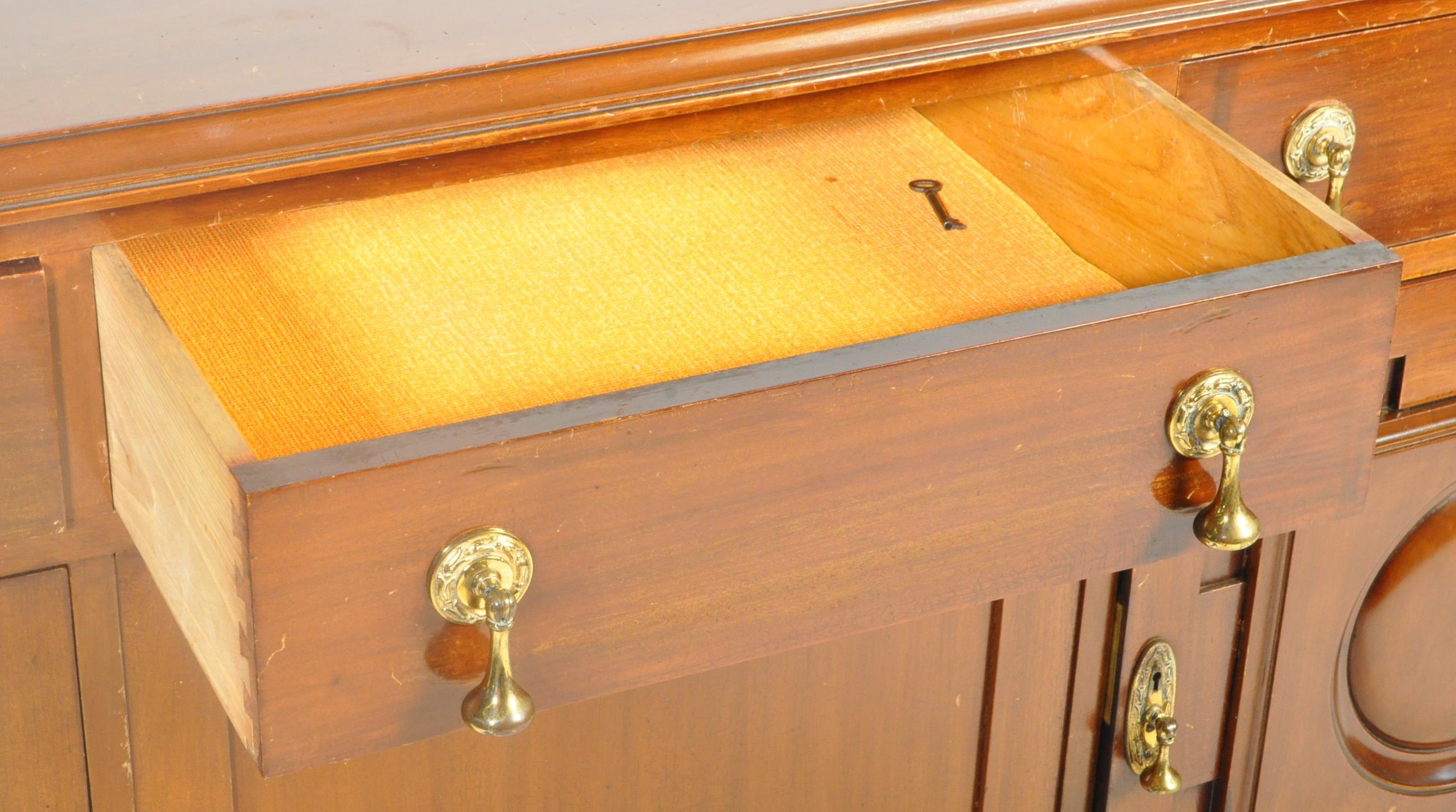 1920'S QUEEN ANNE REVIVAL MAHOGANY SIDEBOARD CREDENZA - Image 3 of 7