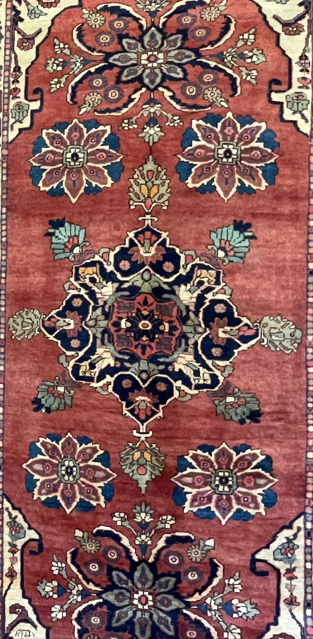 A MID CENTURY ISLAMIC PERSIAN BAKHTIAR KELLEH RUG - Image 2 of 5