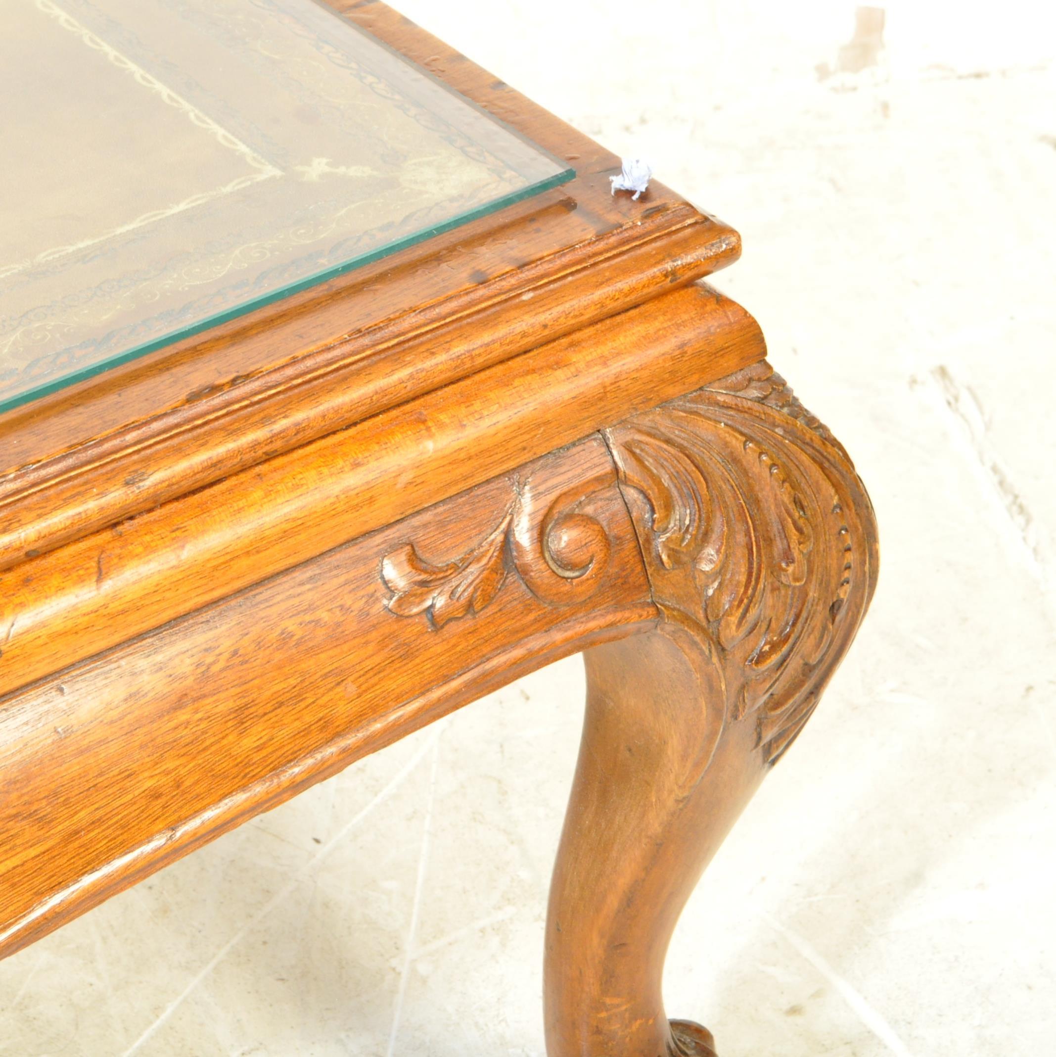 QUEEN ANNE REVIVAL WALNUT & LEATHER COFFEE OCCASIONAL TABLE - Image 4 of 4