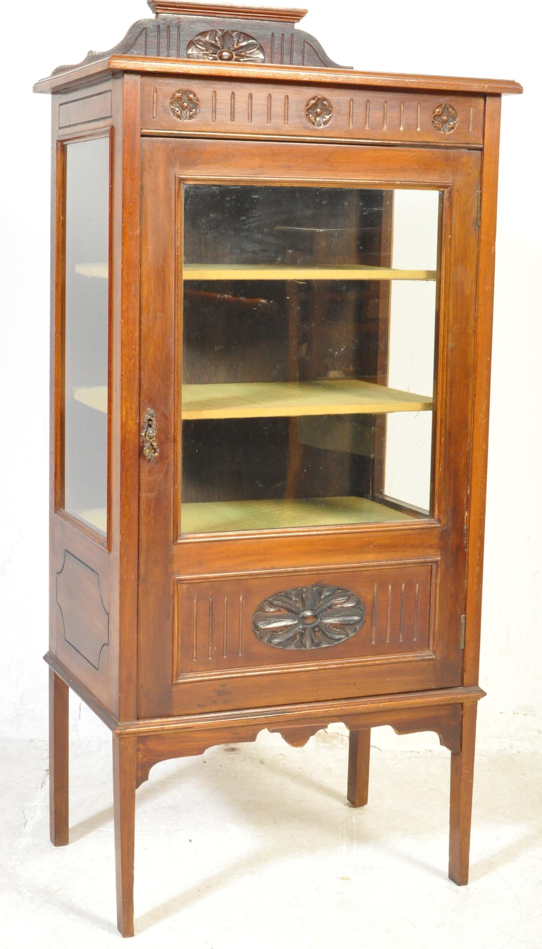 19TH CENTURY VICTORIAN MAHOGANY PIER - DISPLAY CABINET