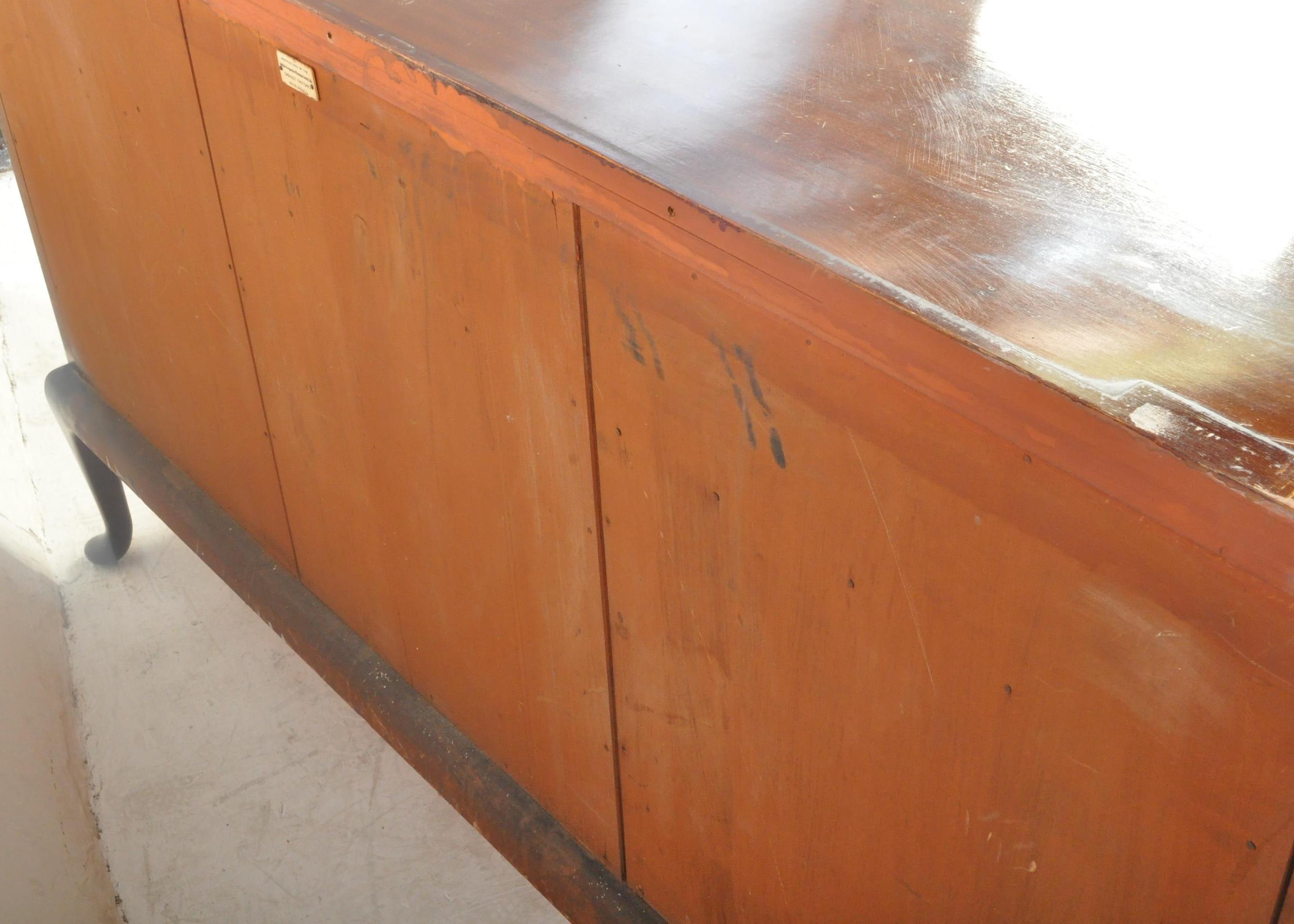 1920'S QUEEN ANNE REVIVAL MAHOGANY SIDEBOARD CREDENZA - Image 7 of 7