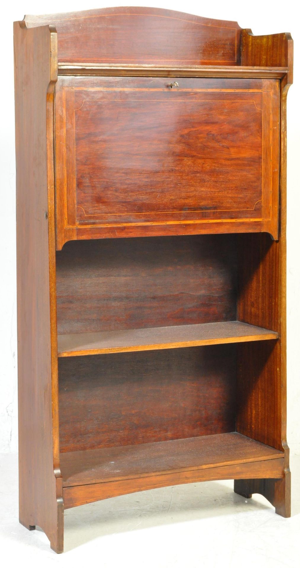 EARLY 20TH CENTURY OAK STUDENTS BUREAU