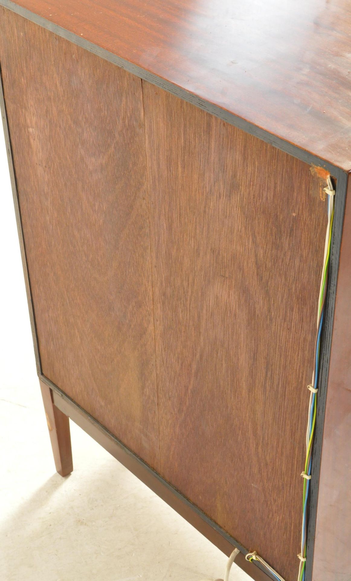 RETRO VINTAGE TEAK LACQUER DRINKS CABINET - Image 4 of 4