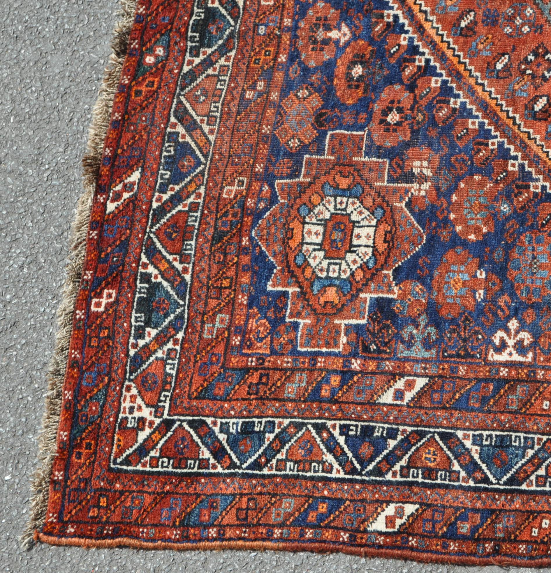 20TH CENTURY PERSIAN QASHQAI RUG CARPET - Image 3 of 6