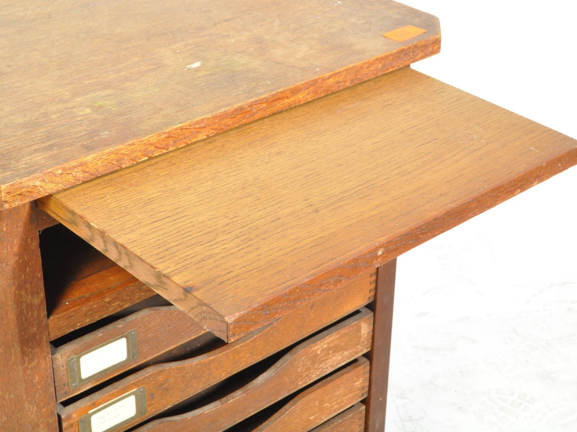 ASTROLA - EARLY 20TH CENTURY OAK OFFICE FILING CABINET - Bild 4 aus 6