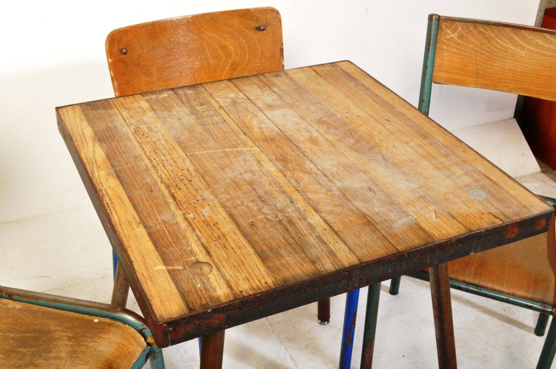 MID CENTURY PANEL WOOD CHAIRS AND INDUSTRIAL TABLE - Image 3 of 5