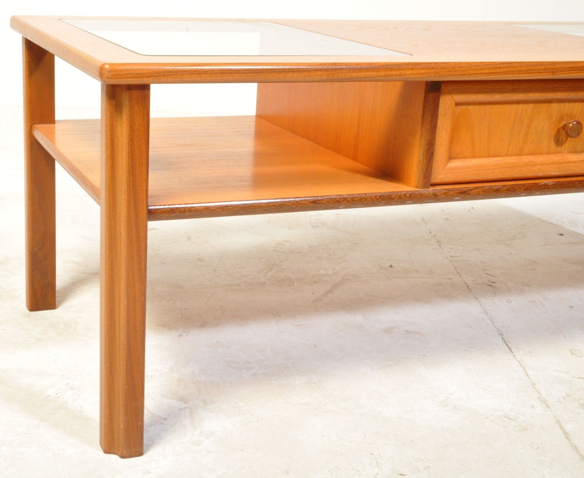 VINTAGE RETRO TEAK GLAZED COFFEE TABLE - Image 6 of 7