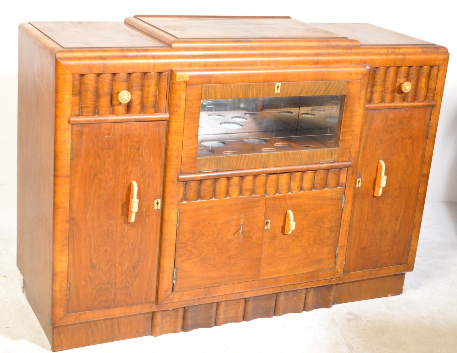 1930S ART DECO WALNUT COCKTAIL CABINET - Image 2 of 8