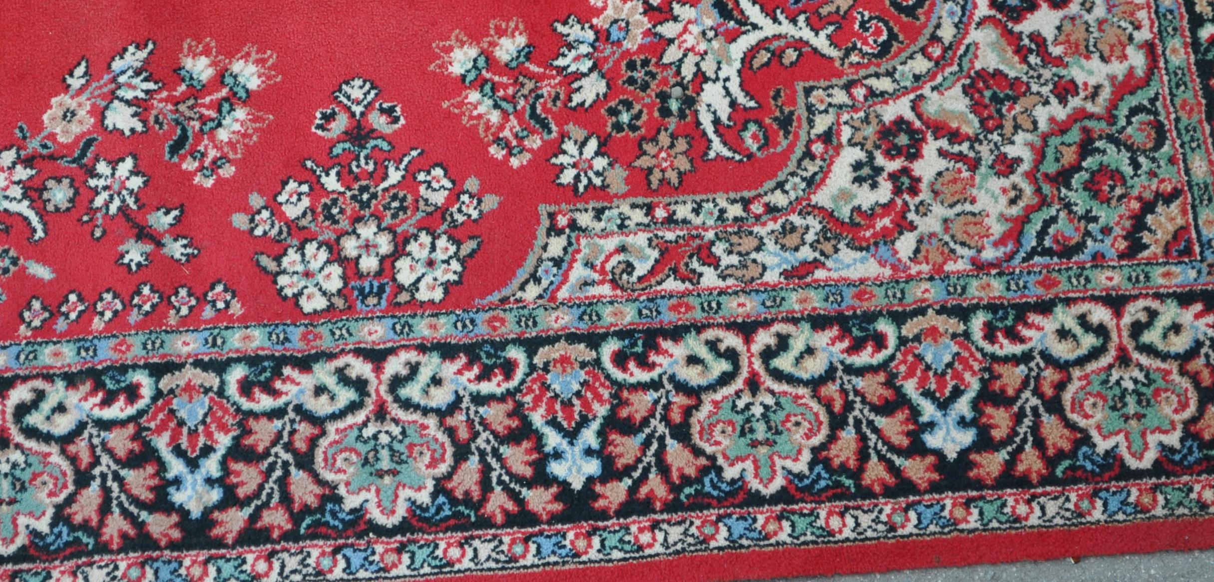 VINTAGE 20TH CENTURY PERSIAN ISLAMIC CARPET FLOOR RUG - Image 7 of 7