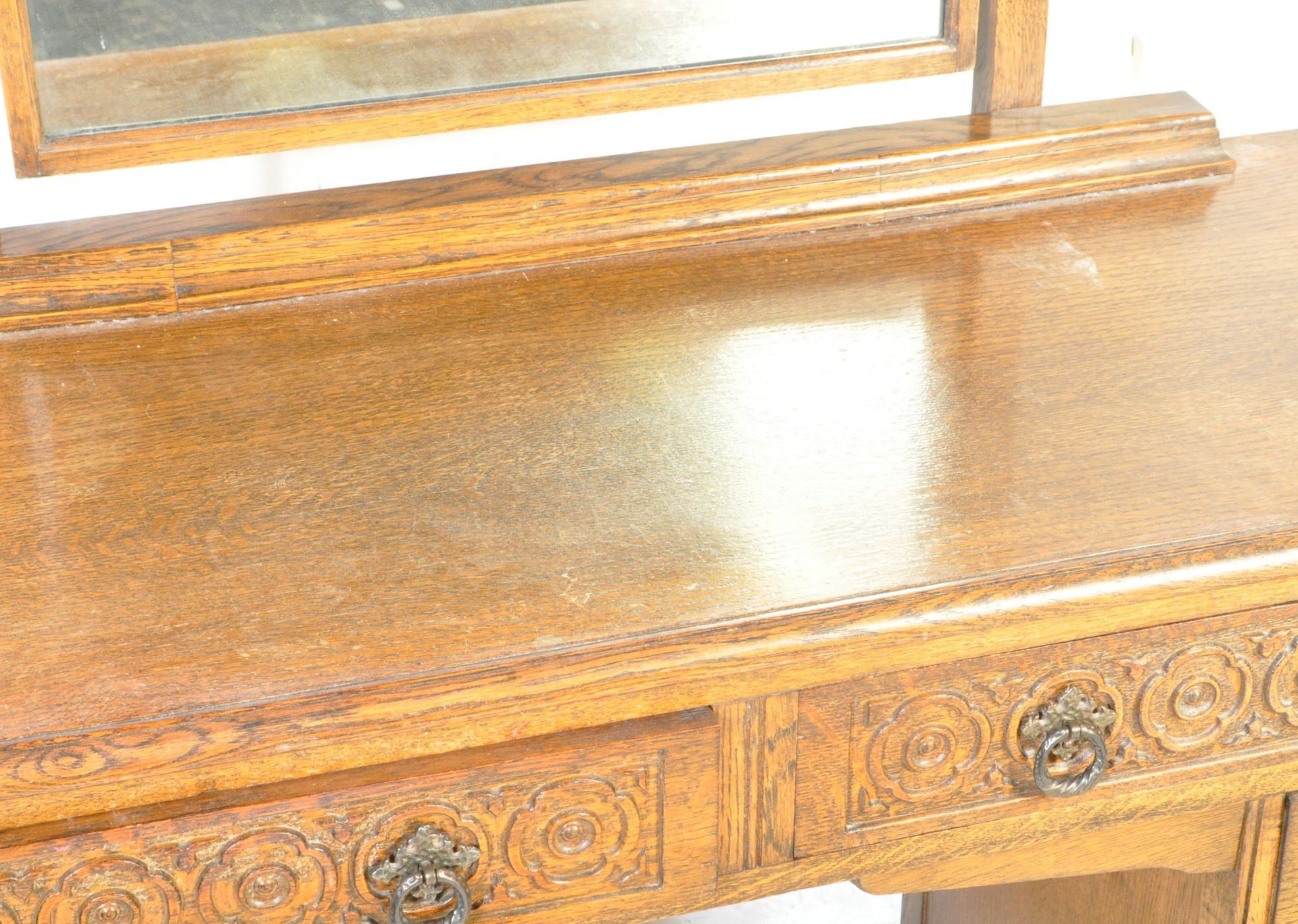 VINTAGE JACOBEAN REVICAL OAK DRESSING TABLE & BEDSIDE CABINETS - Image 3 of 6