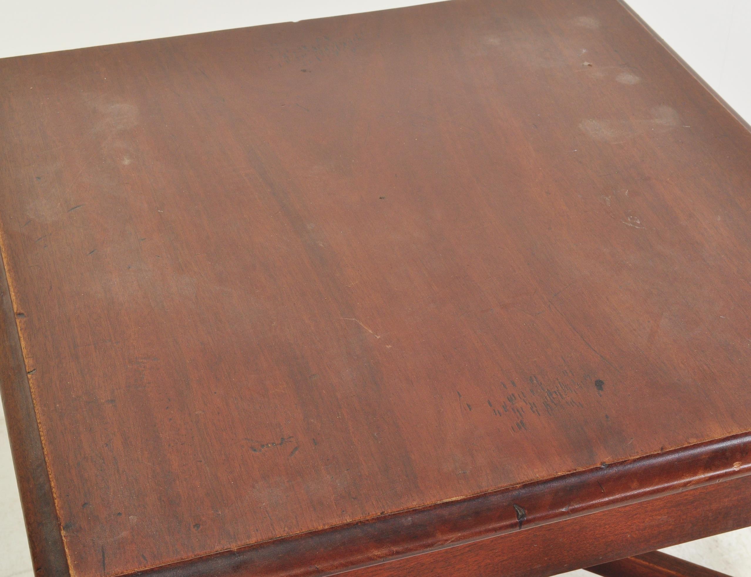 19TH CENTURY VICTORIAN ARTS AND CRAFTS OAK TAVERN TABLE - Image 3 of 5