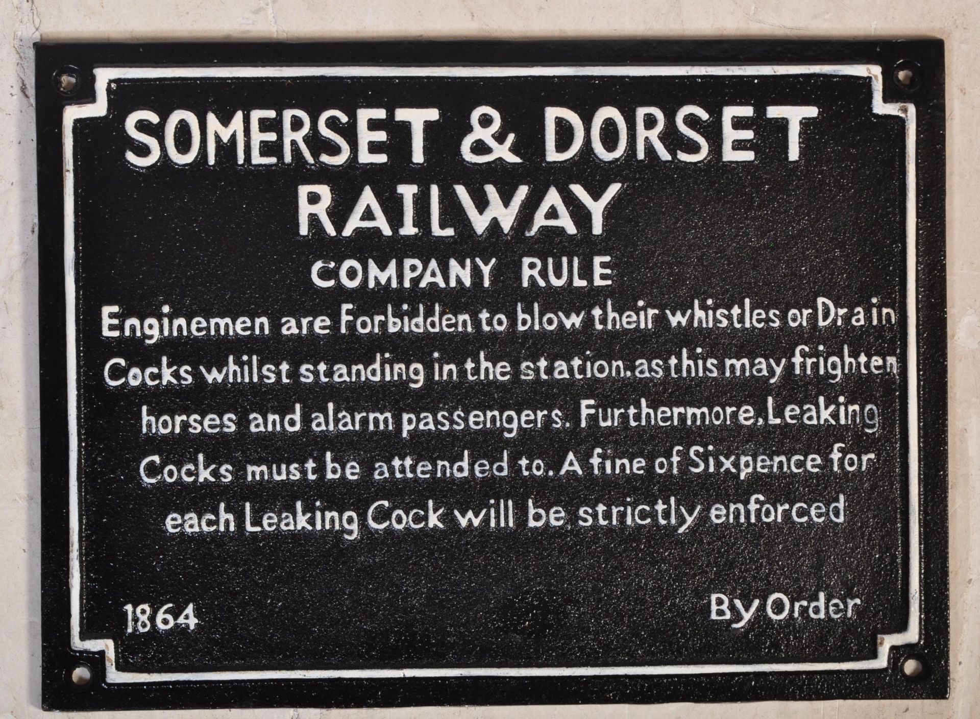 20TH CENTURY STYLE CAST IRON SOMERSET & DORSET RAILWAY SIGN