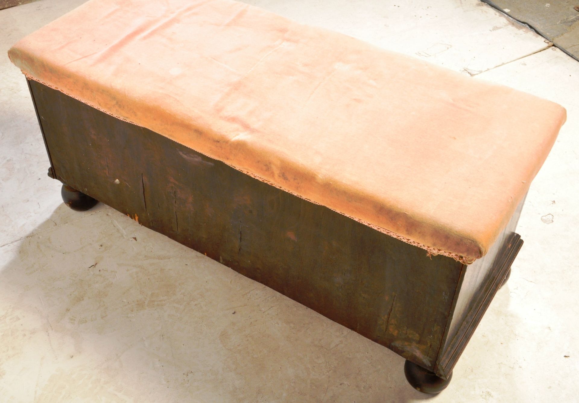 EARLY 20TH CENTURY CONVERTED OAK OTTOMAN - Bild 5 aus 6