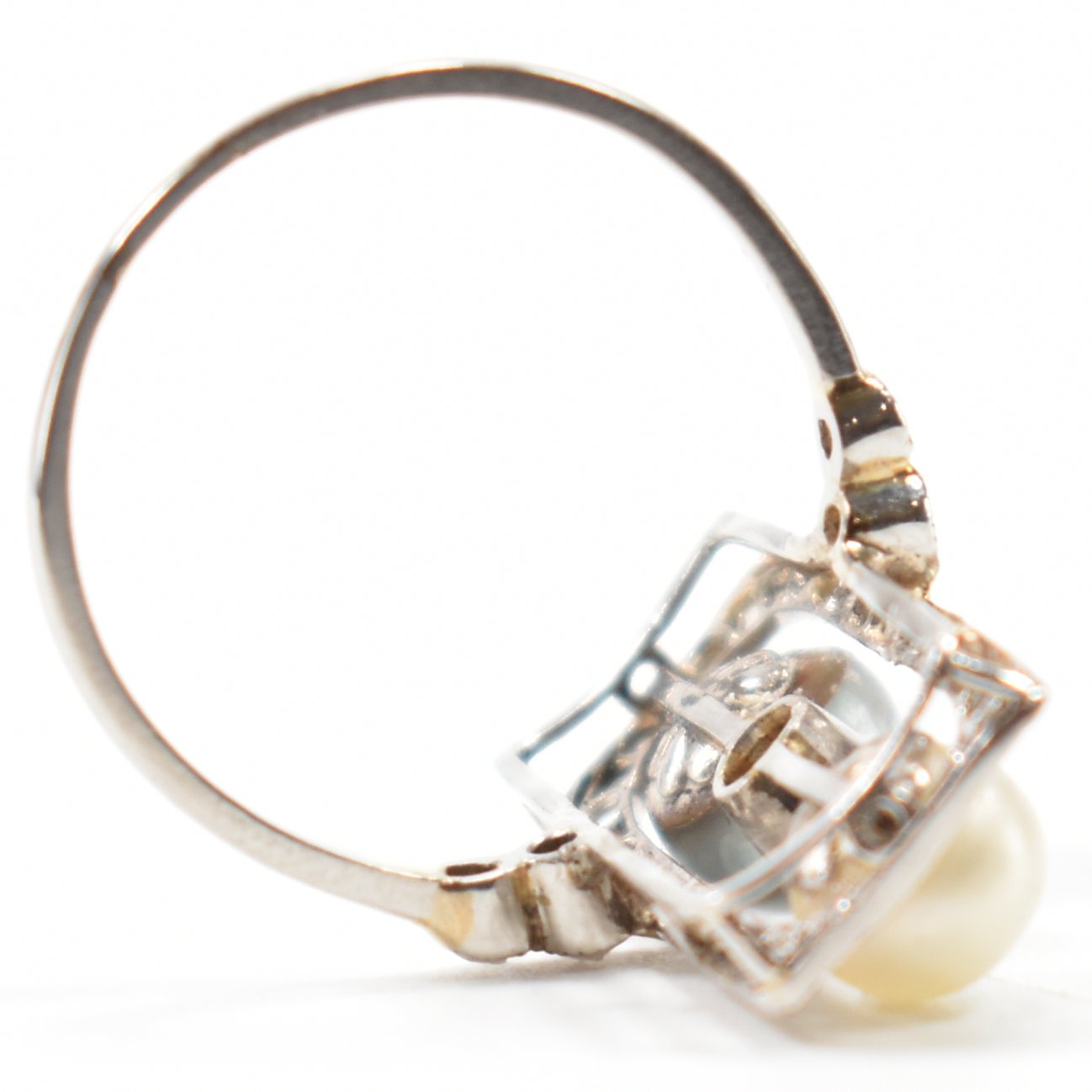 EDWARDIAN ANTIQUE DIAMOND & PEARL PANEL RING - Image 6 of 8