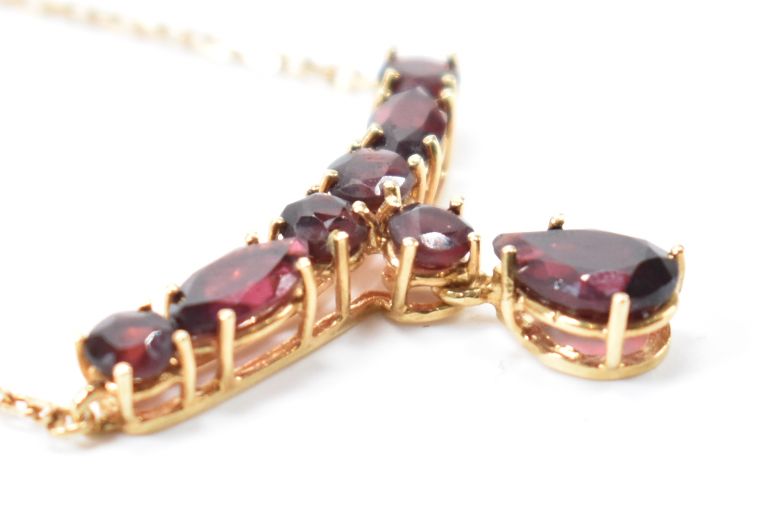 18CT GOLD & RED STONE COLLAR NECKLACE - Image 3 of 7