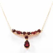 18CT GOLD & RED STONE COLLAR NECKLACE