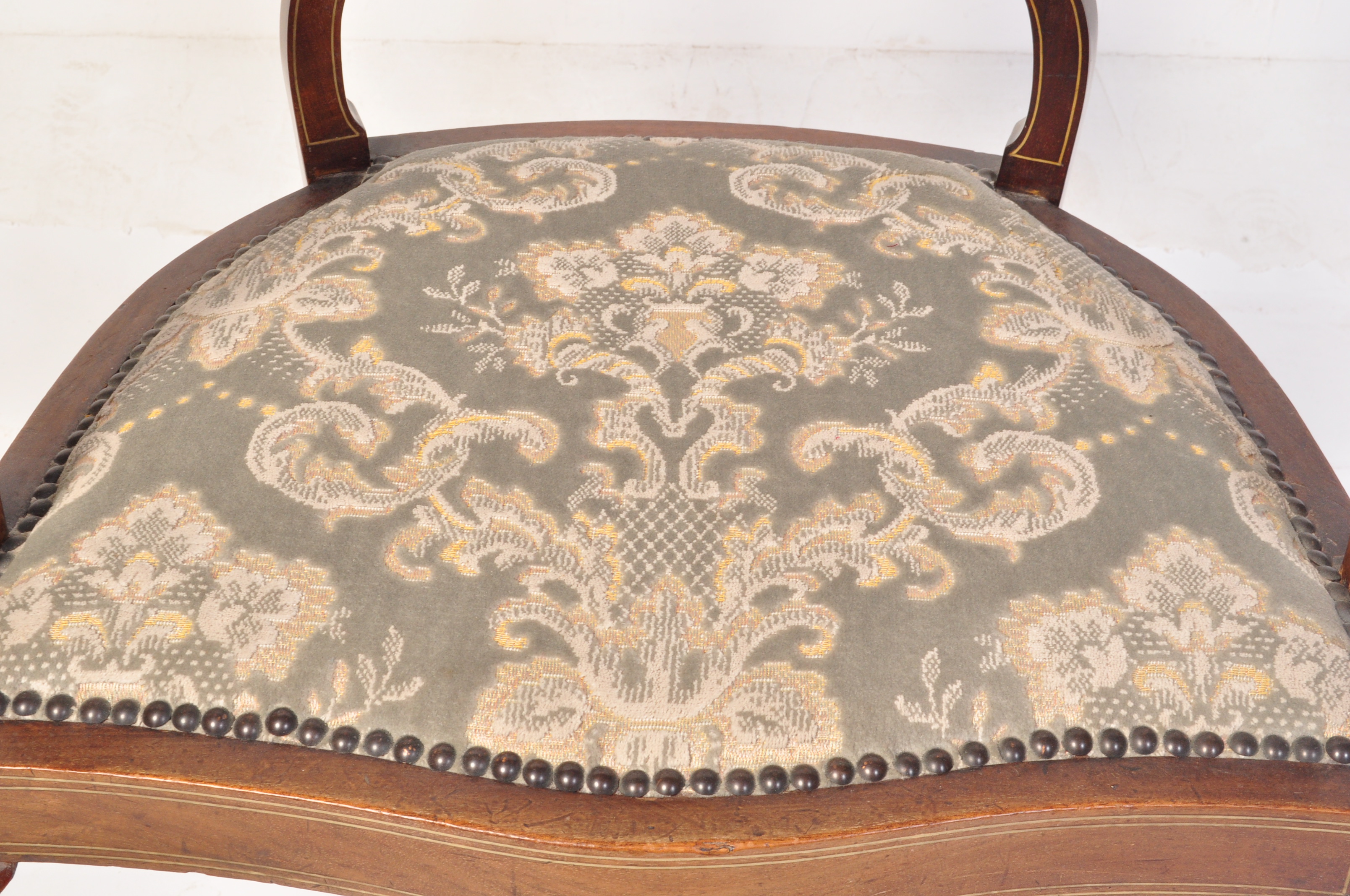 EDWARDIAN MAHOGANY AND MARQUETRY INLAID ARMCHAIR - Image 4 of 4