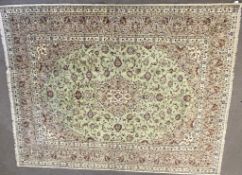 A 20TH CENTURY ISLAMIC PERSIAN KASHAN CARPET RUG