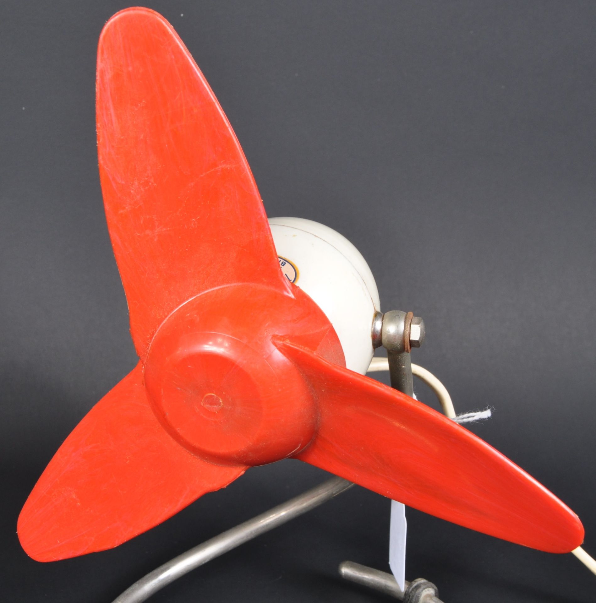 THE DRAGONFLY - MATCHING PAIR OF RETRO DESK FANS - Image 3 of 5