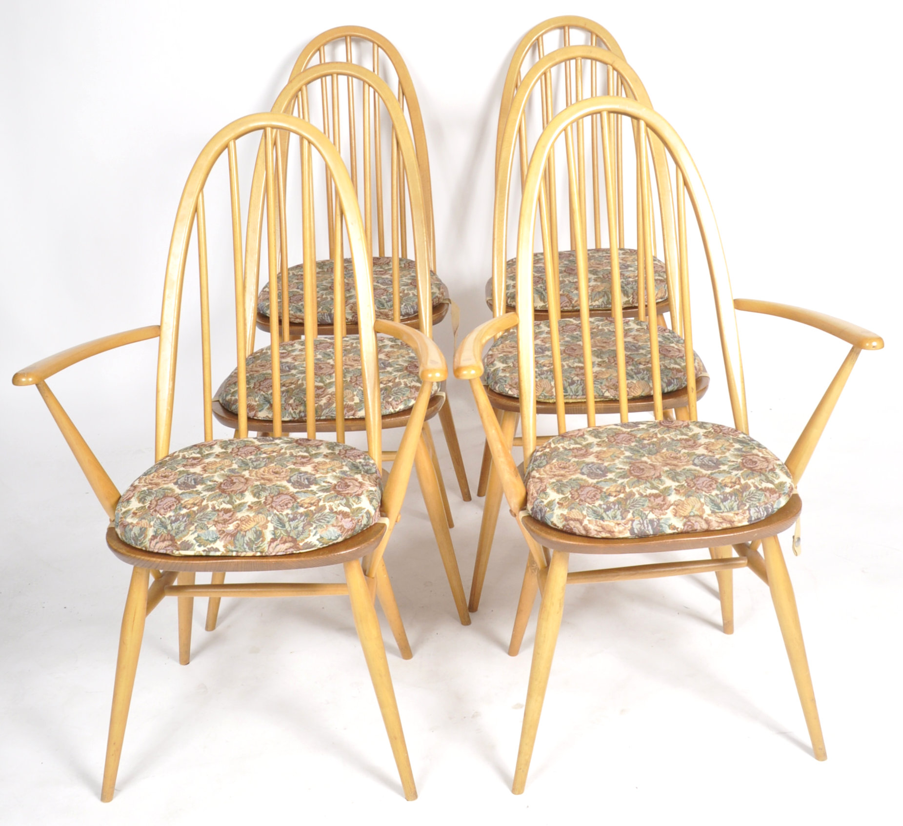 ERCOL - DINING TABLE AND MATCHING SET OF SIX CHAIRS - Image 8 of 9