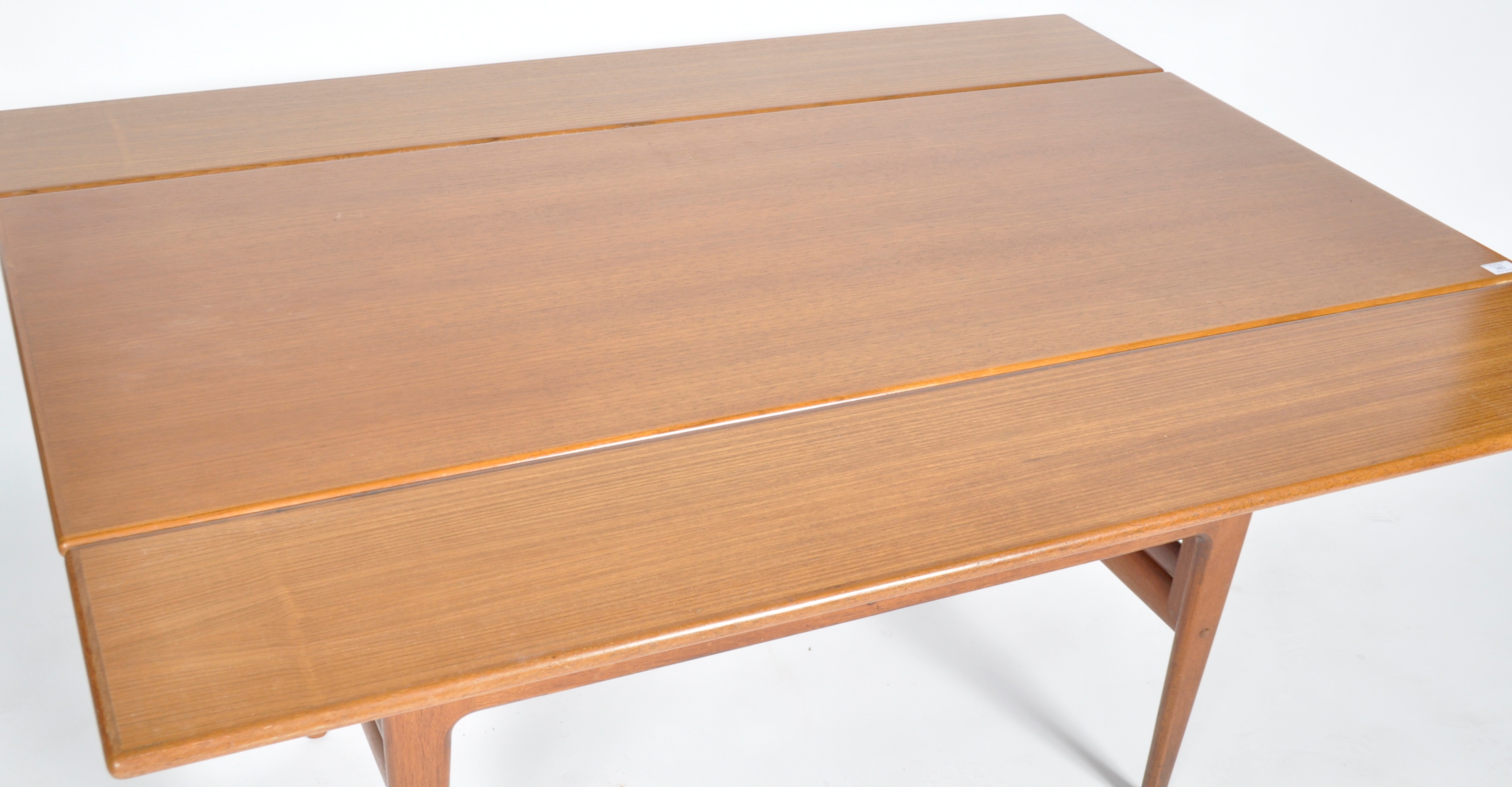 TRIOH MOBLER - DANISH METAMORPHIC LOW TABLE / DINING TABLE - Image 4 of 4