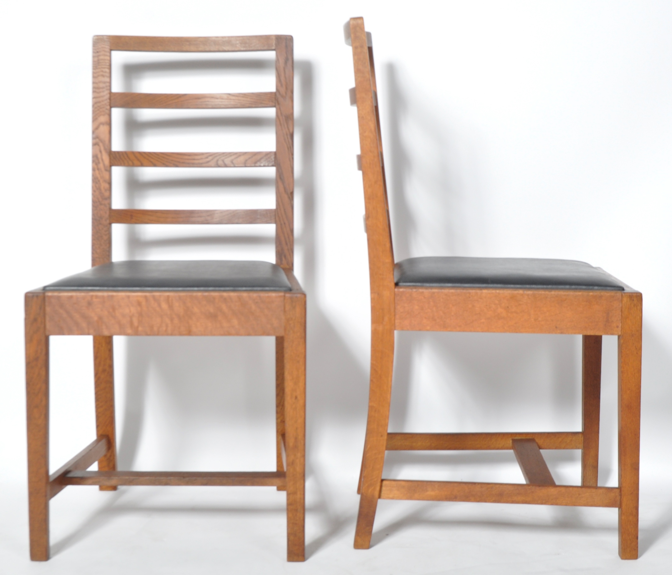 FRANK WHITTON FOR GORDON RUSSELL - SET OF FOUR OAK CHAIRS - Image 5 of 6