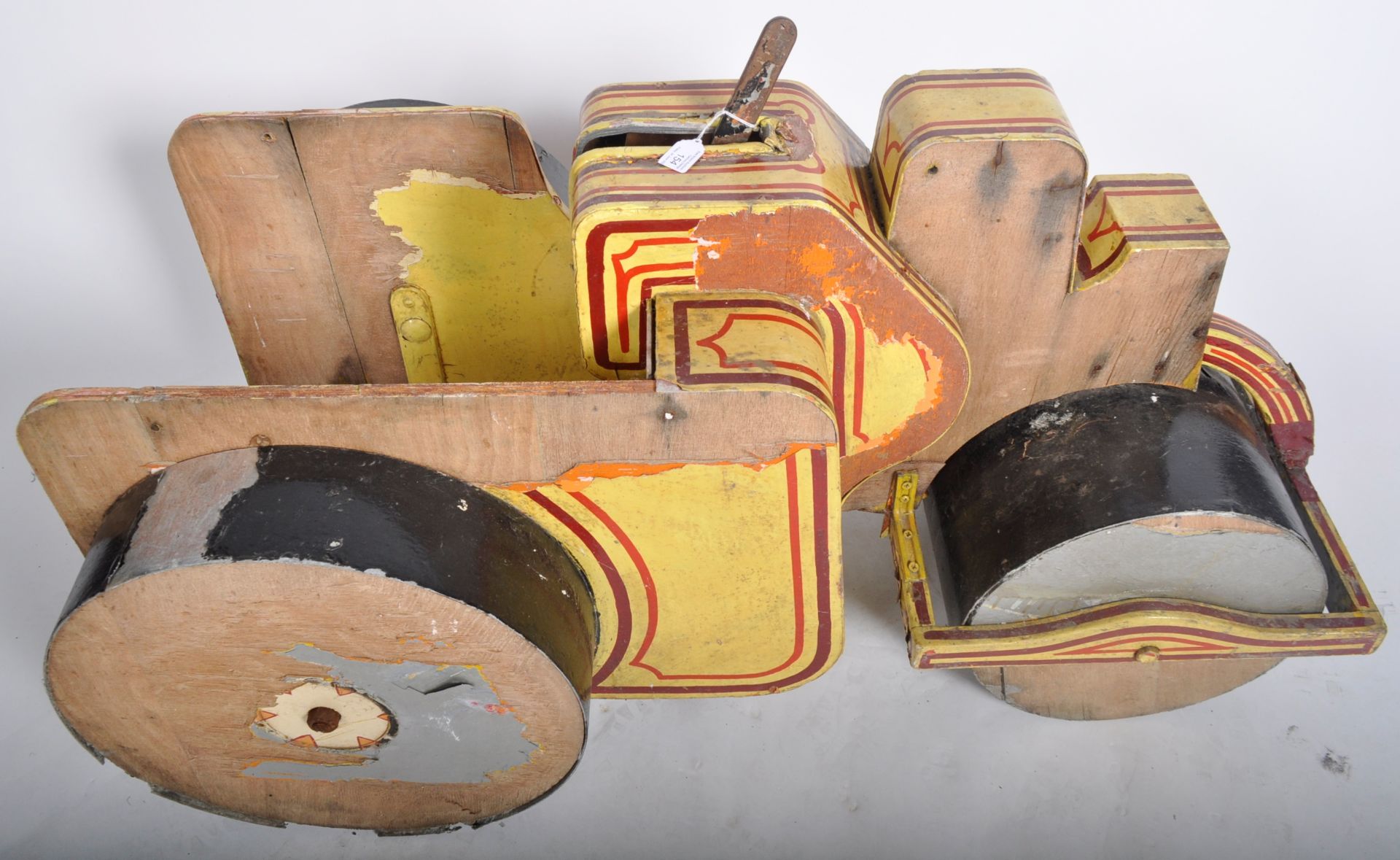 MID CENTURY JUVENILE FAIRGROUND WOODEN TRACTOR RIDE - Image 6 of 7