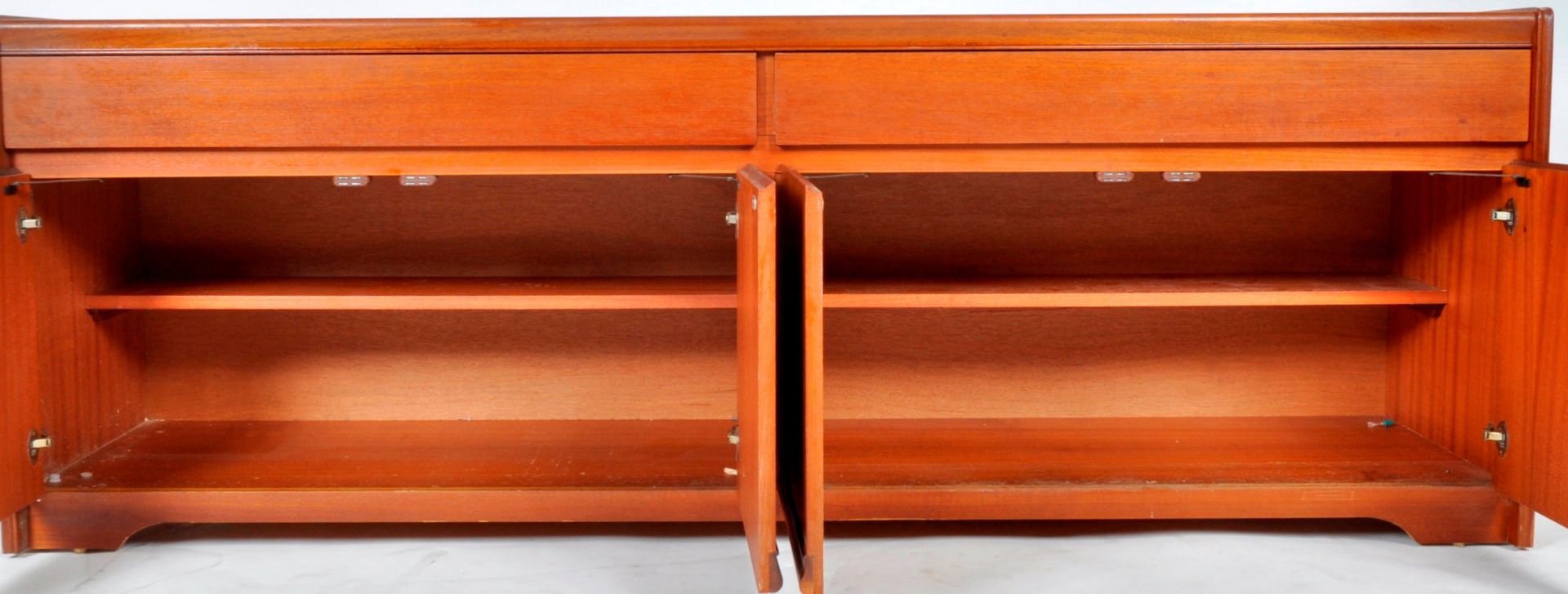 RETRO VINTAGE TEAK WOOD LOW SIDEBOARD - Image 4 of 5