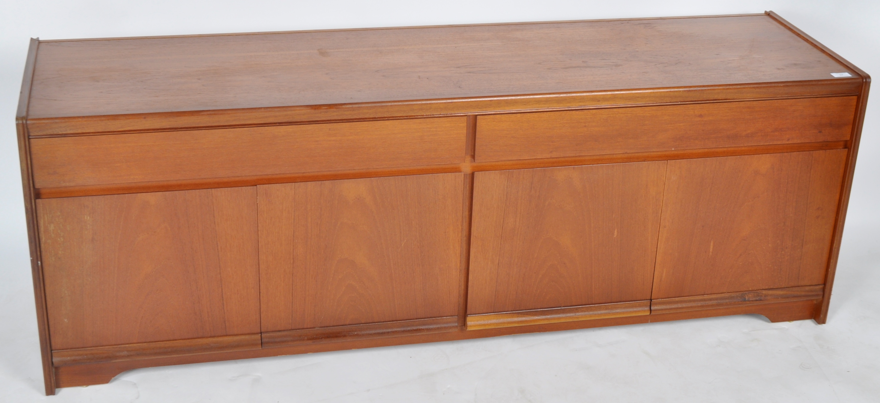 RETRO VINTAGE TEAK WOOD LOW SIDEBOARD - Image 2 of 5