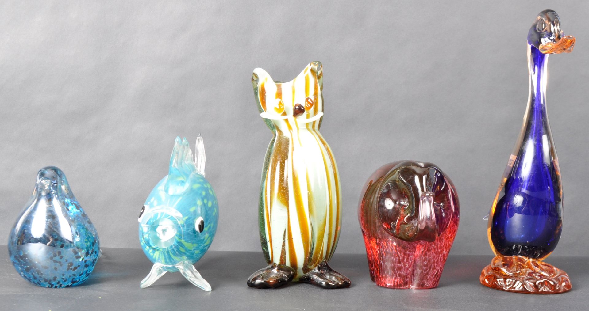 COLLECTION OF RETRO VINTAGE GLASS ANIMALS