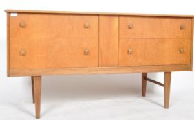 MID 20TH CENTURY TEAK SIDEBOARD / CHEST OF DRAWERS