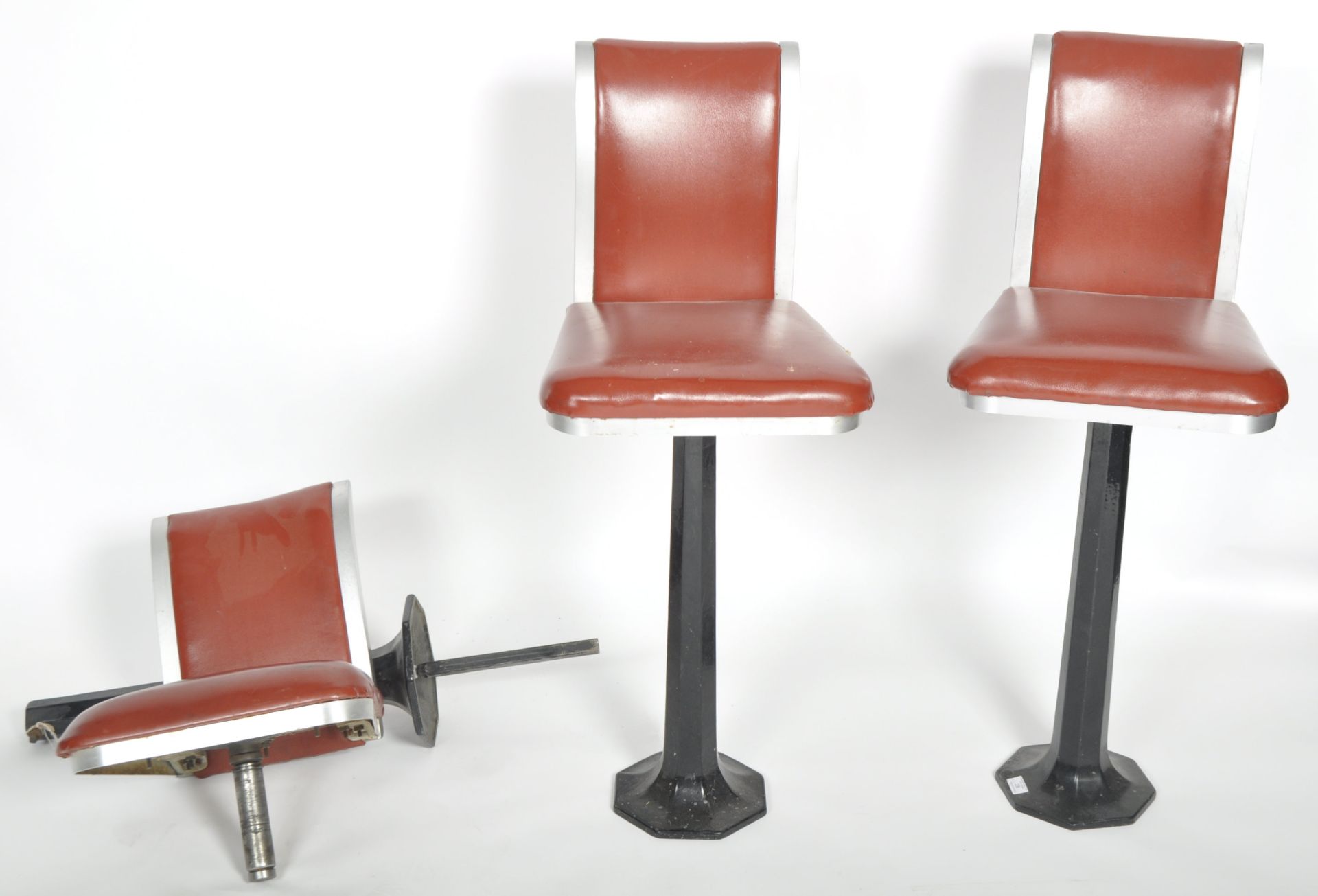 MATCHING SET OF RETRO AMERICAN KITCHEN DINER BAR STOOLS - Bild 2 aus 4