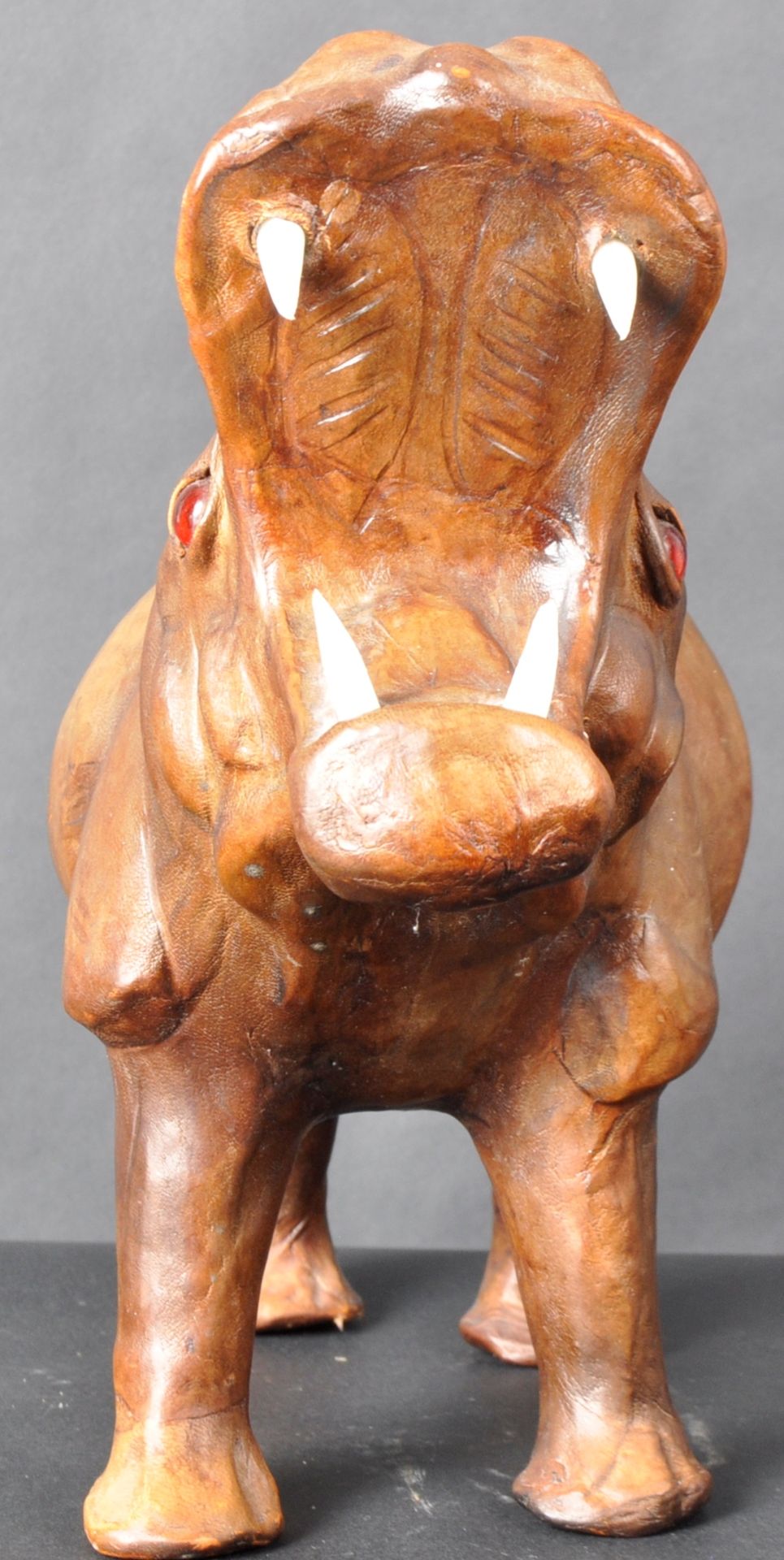 LIBERTY OF LONDON MANNER LEATHER HIPPOPOTAMUS ORNAMENT - Image 2 of 5