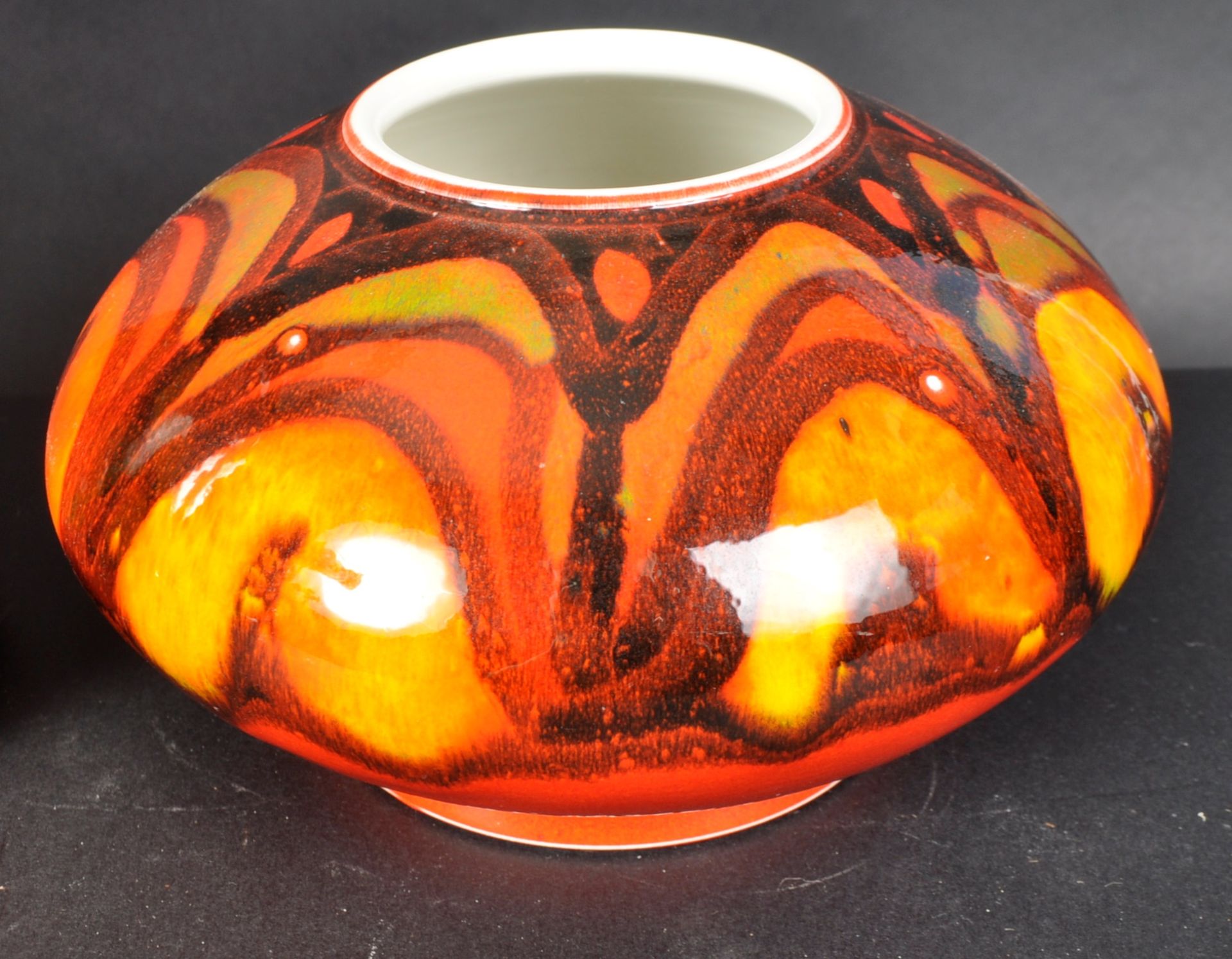 POOLE POTTERY DELPHIS RANGE RED COLLECTION - Image 4 of 7