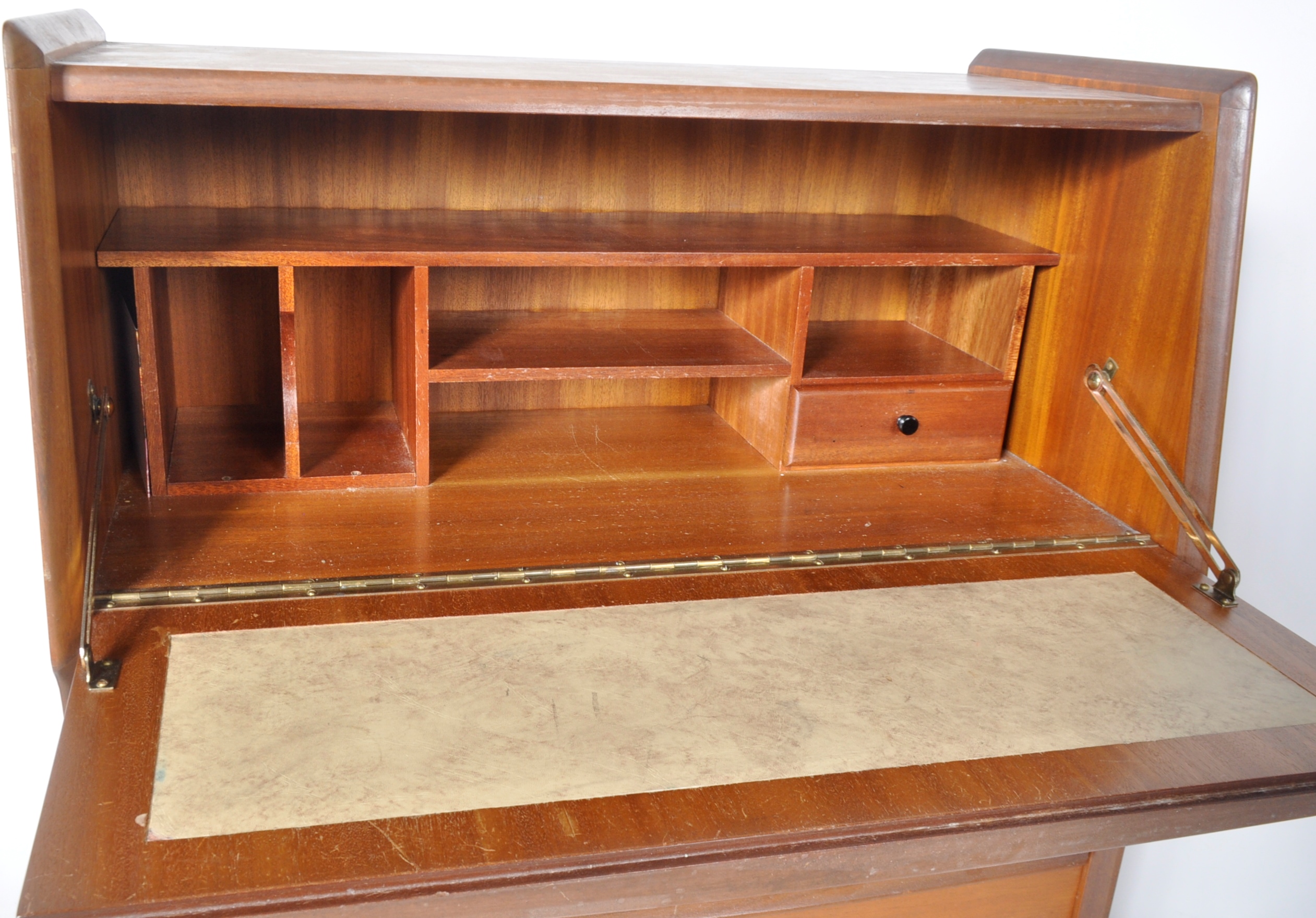 MID CENTURY DANISH INFLUENCED TEAK BUREAU - Image 3 of 4