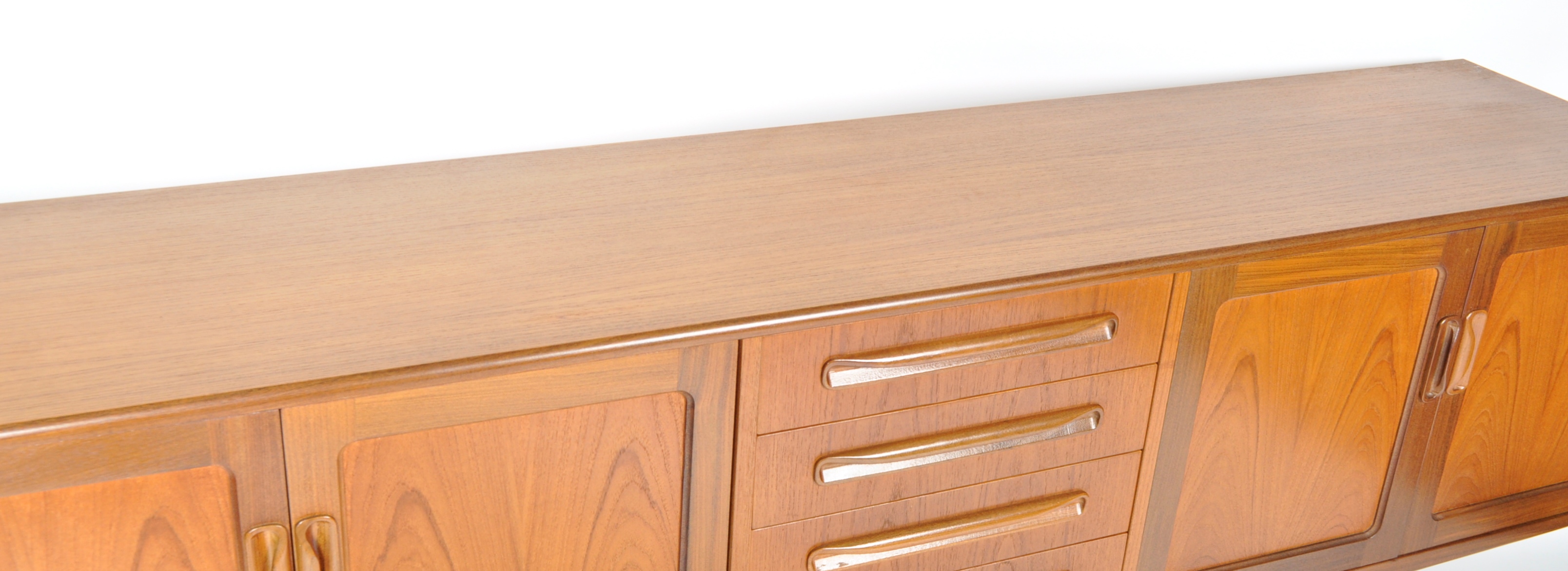 VICTOR B WILKINS - G PLAN - FRESCO RANGE - TEAK WOOD SIDEBOARD - Image 3 of 6