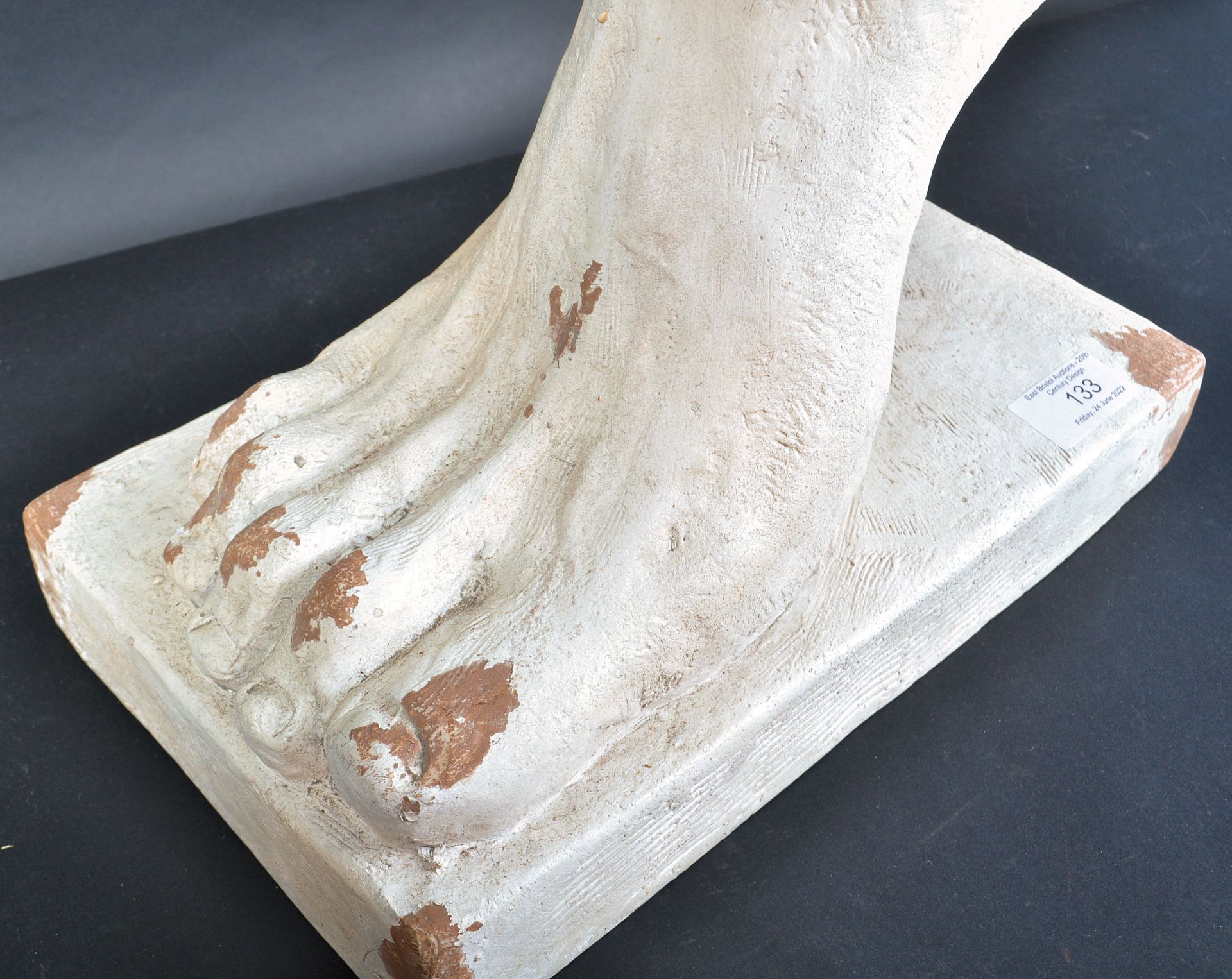 20TH CENTURY TERRACOTTA MODEL OF HERMES'S FOOT - Bild 4 aus 5