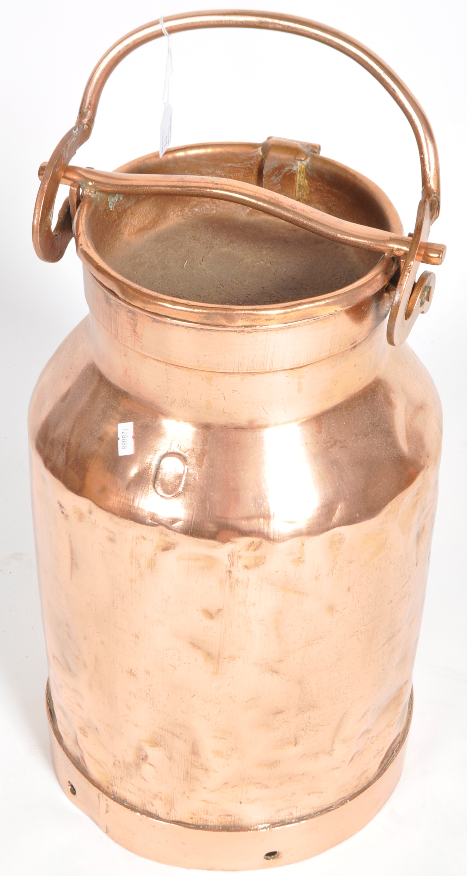 LARGE EARLY 20TH CENTURY COPPER MILK CHURN - Image 4 of 4