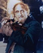 RON MOODY (1924-2015) - OLIVER (1964) - AUTOGRAPHED 8X10" - AFTAL