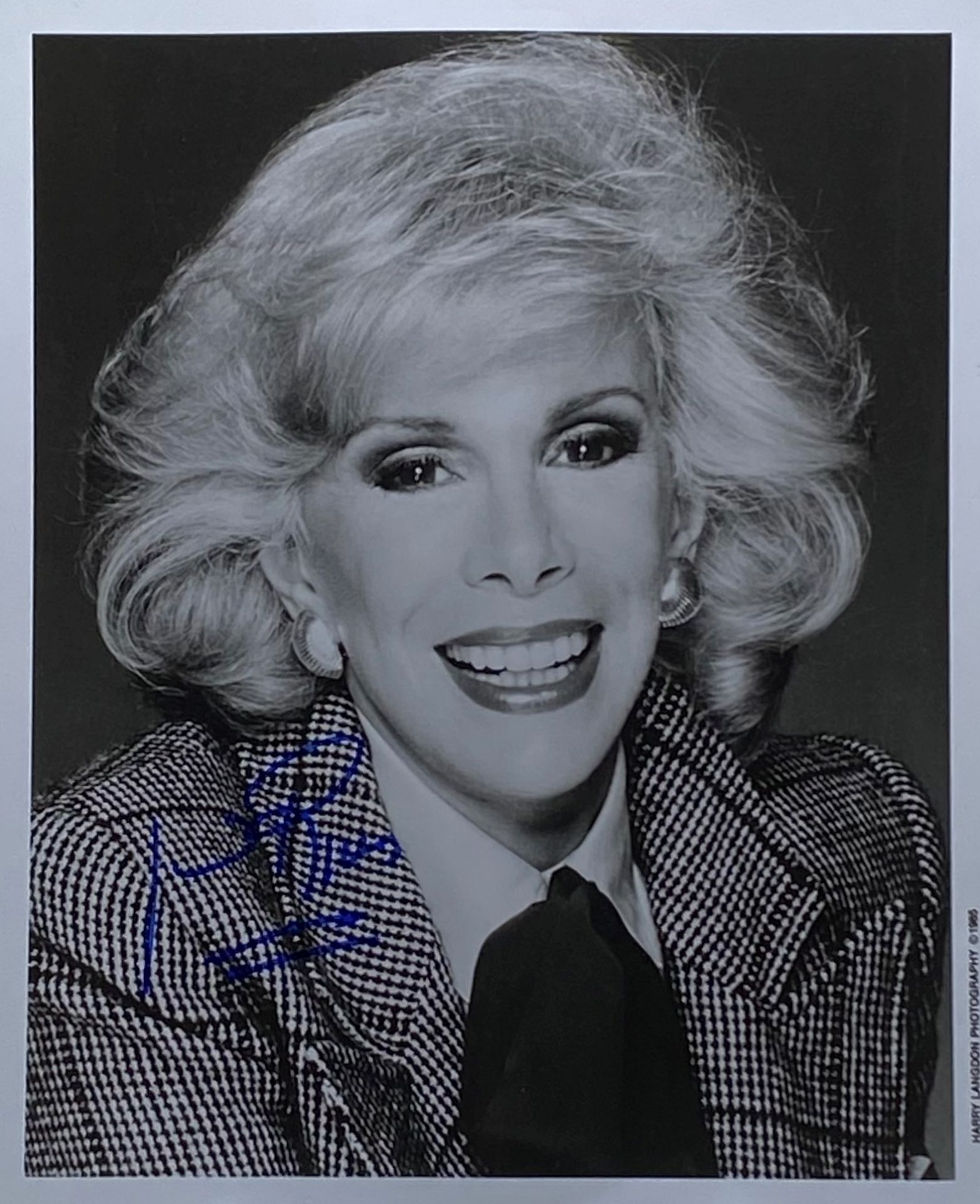 JOAN RIVERS (1933-2014) - AUTOGRAPHED 8X10" PHOTO - AFTAL