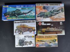 COLLECTION OF ASSORTED PLASTIC MODEL KITS