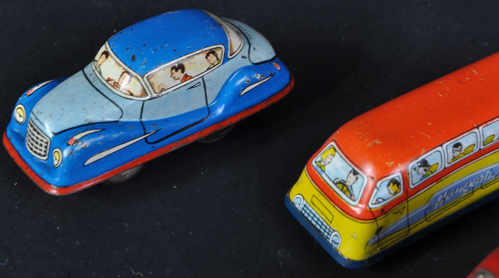 COLLECTION OF X3 VINTAGE TINPLATE CLOCKWORK CARS - Image 3 of 10
